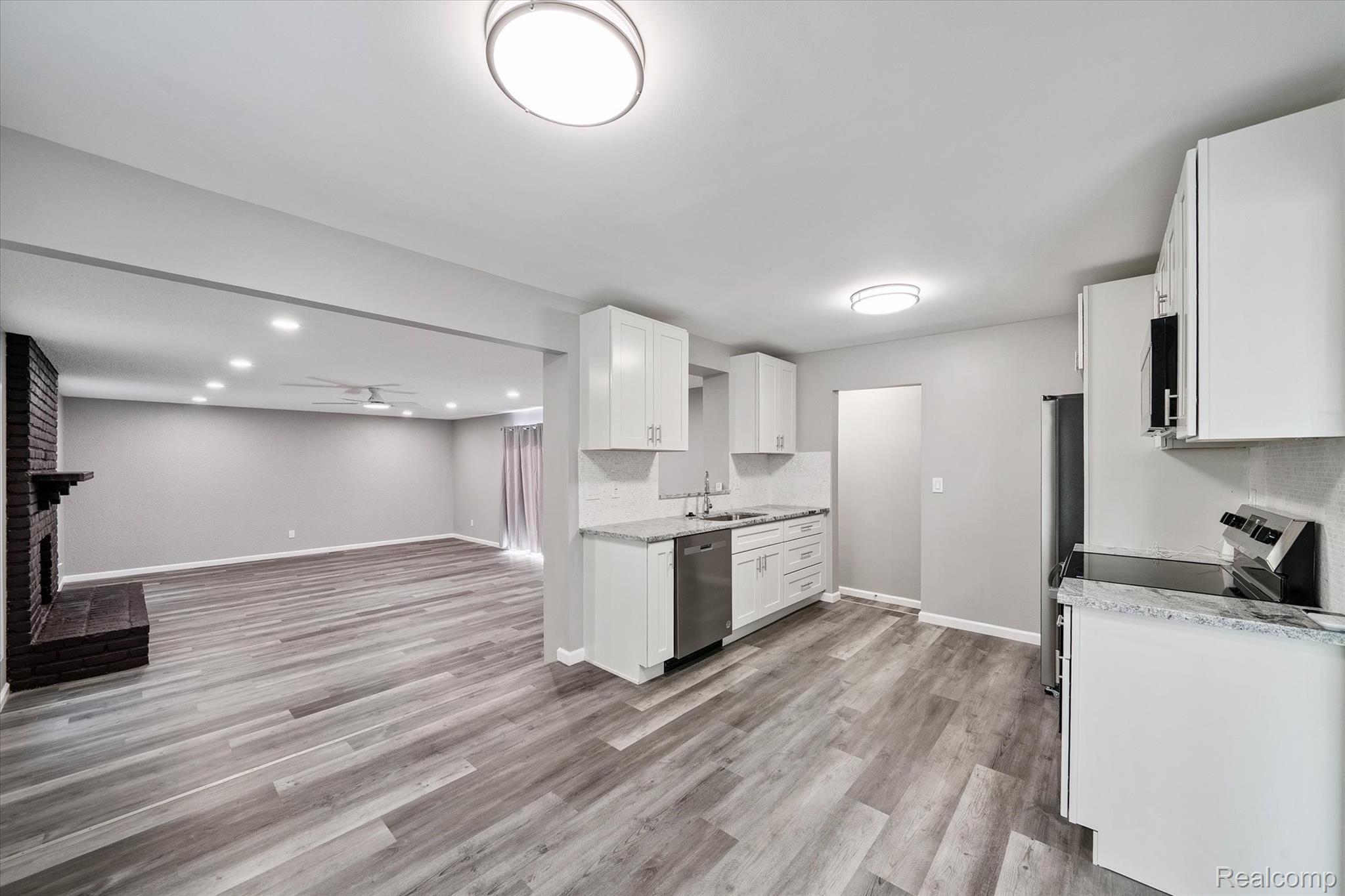 18902 Westmore Street Property Photo 12