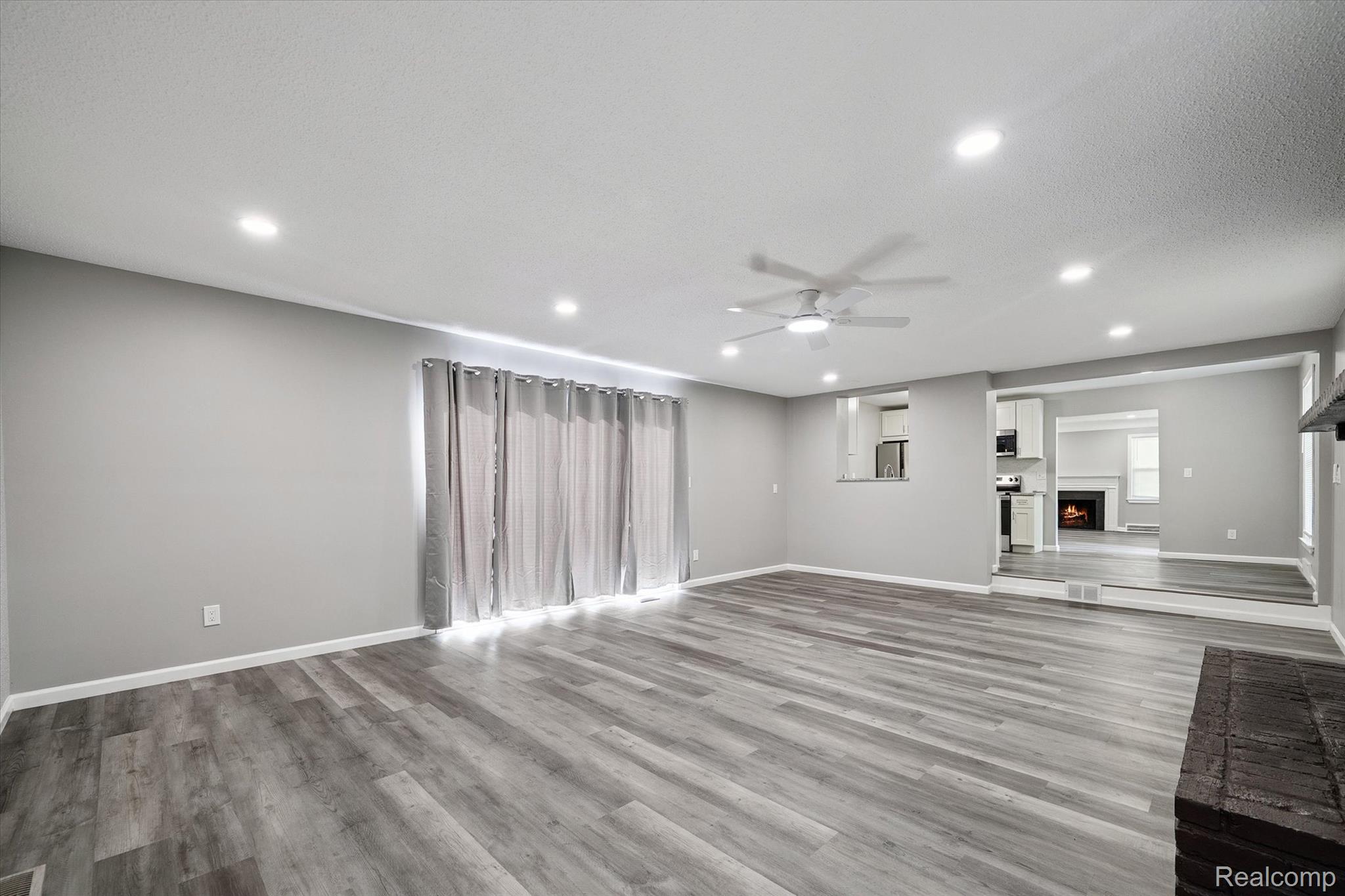 18902 Westmore Street Property Photo 16