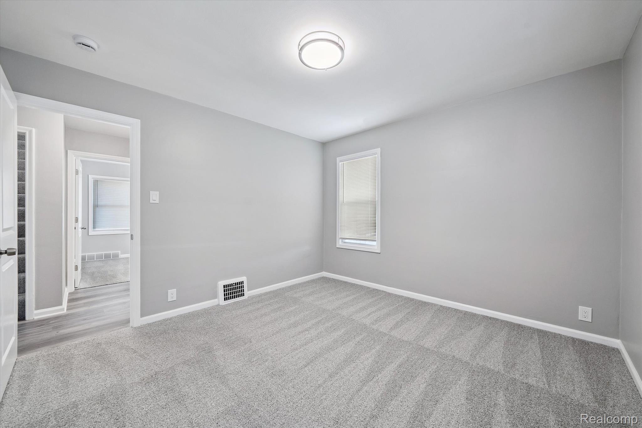 18902 Westmore Street Property Photo 21