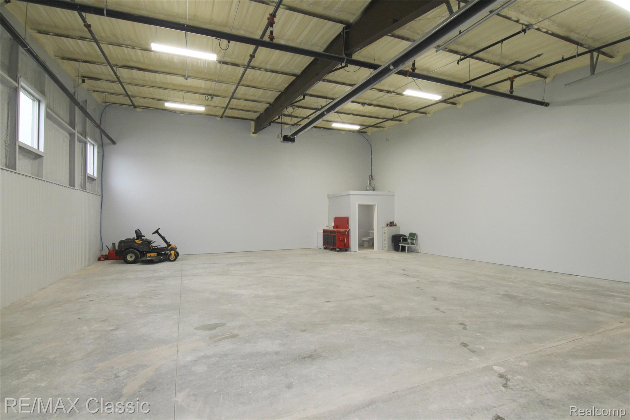 1303 Enterprise Drive Property Photo 7