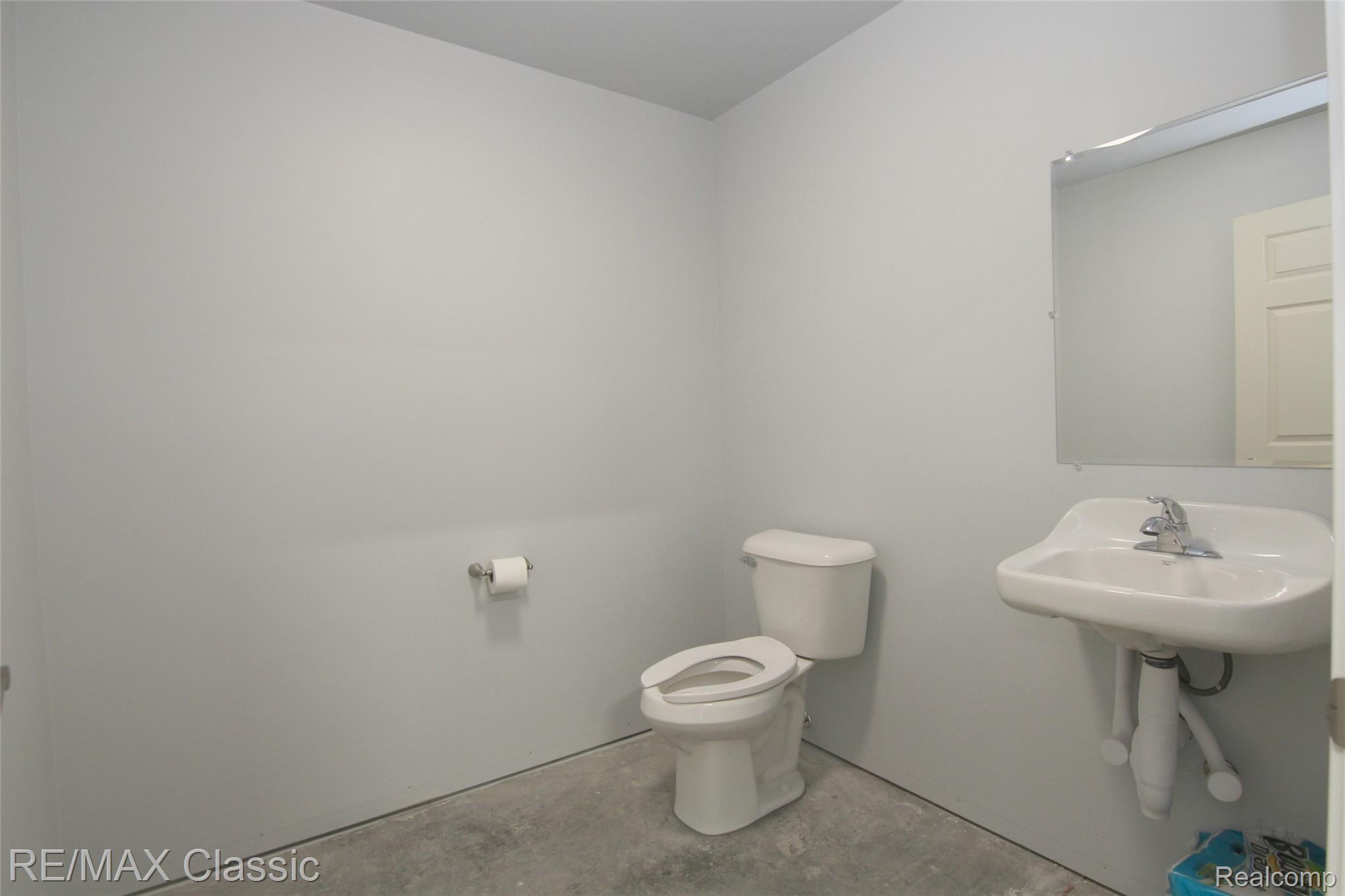 1303 Enterprise Drive Property Photo 9