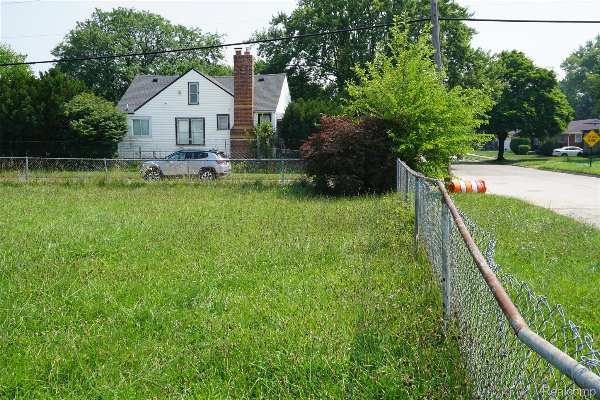 Vacant Spruce Street Property Photo 4
