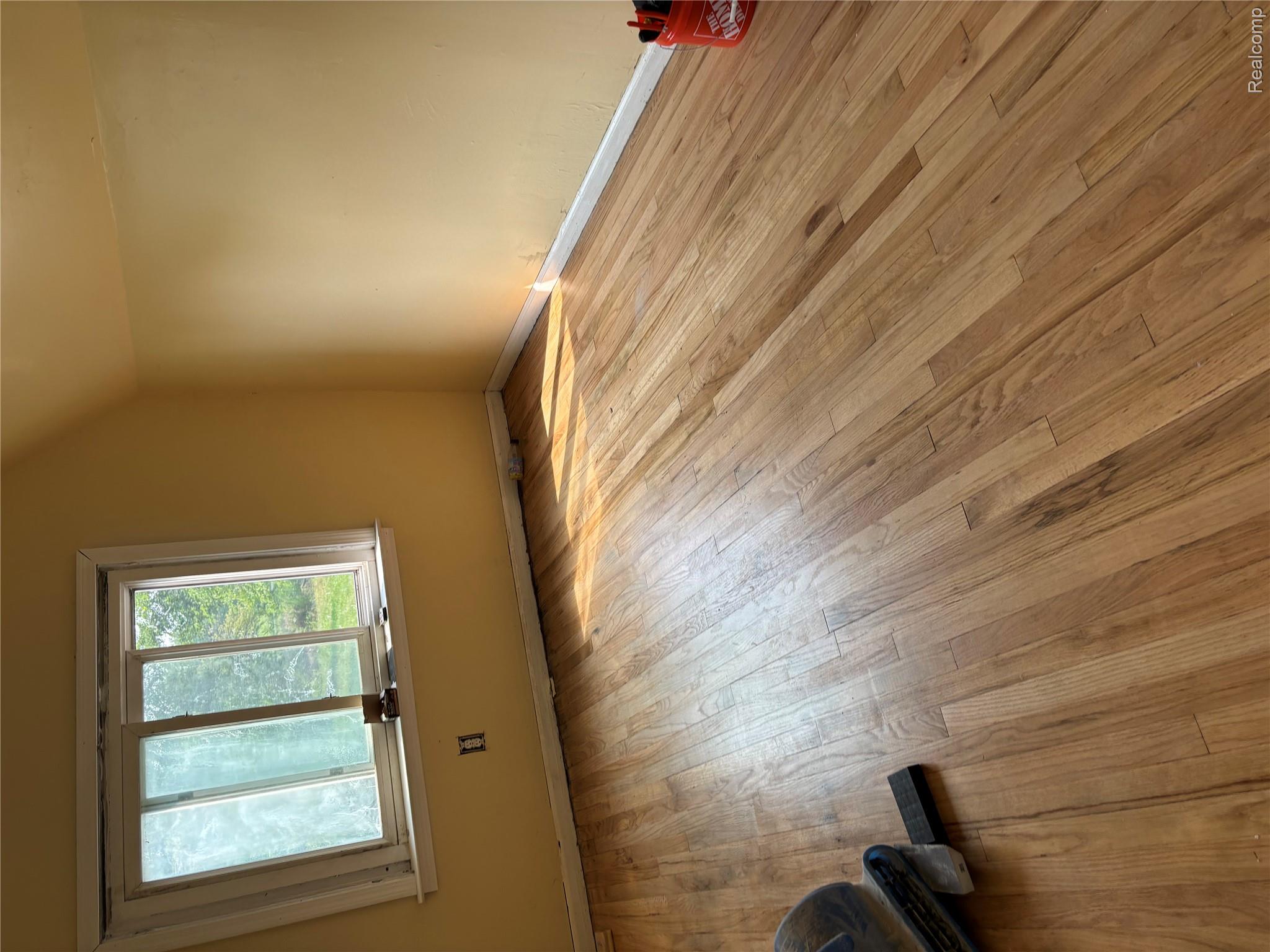 12757 Hampshire Street Property Photo 4