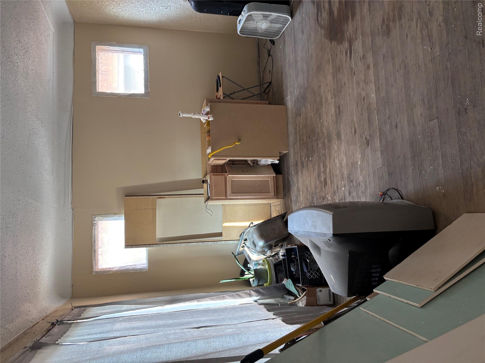 12757 Hampshire Street Property Photo 7