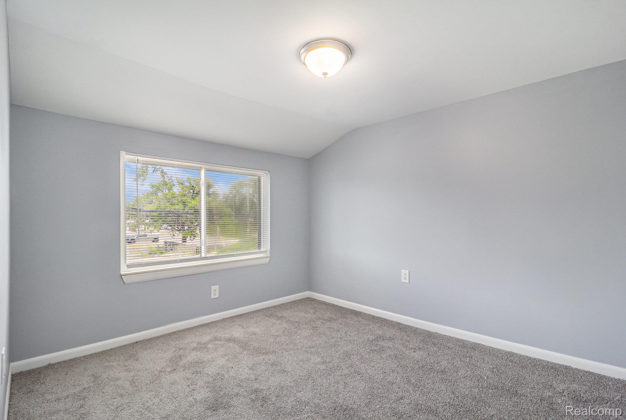 1054 E Troy Street Property Photo 15