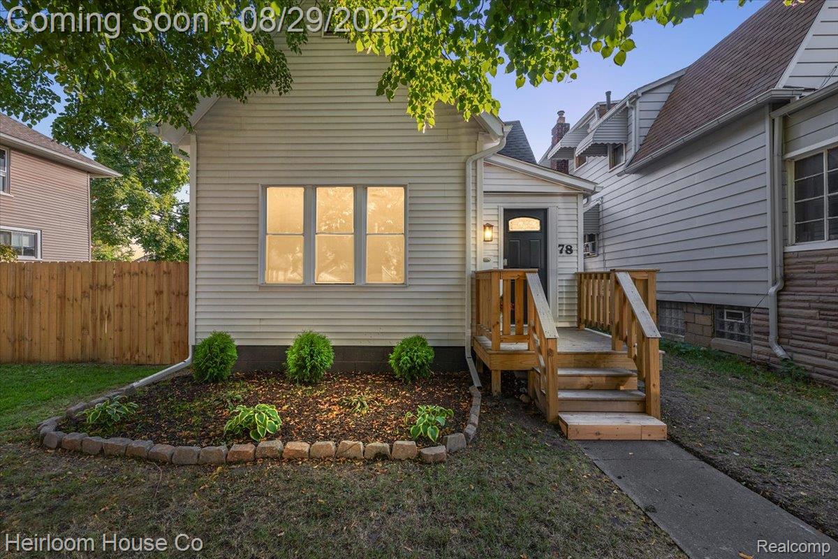 78 Batavia Street Property Photo 1