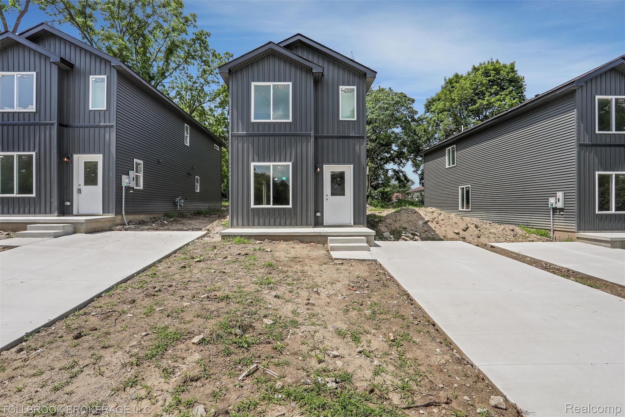 57 N. Roselawn Property Photo 4