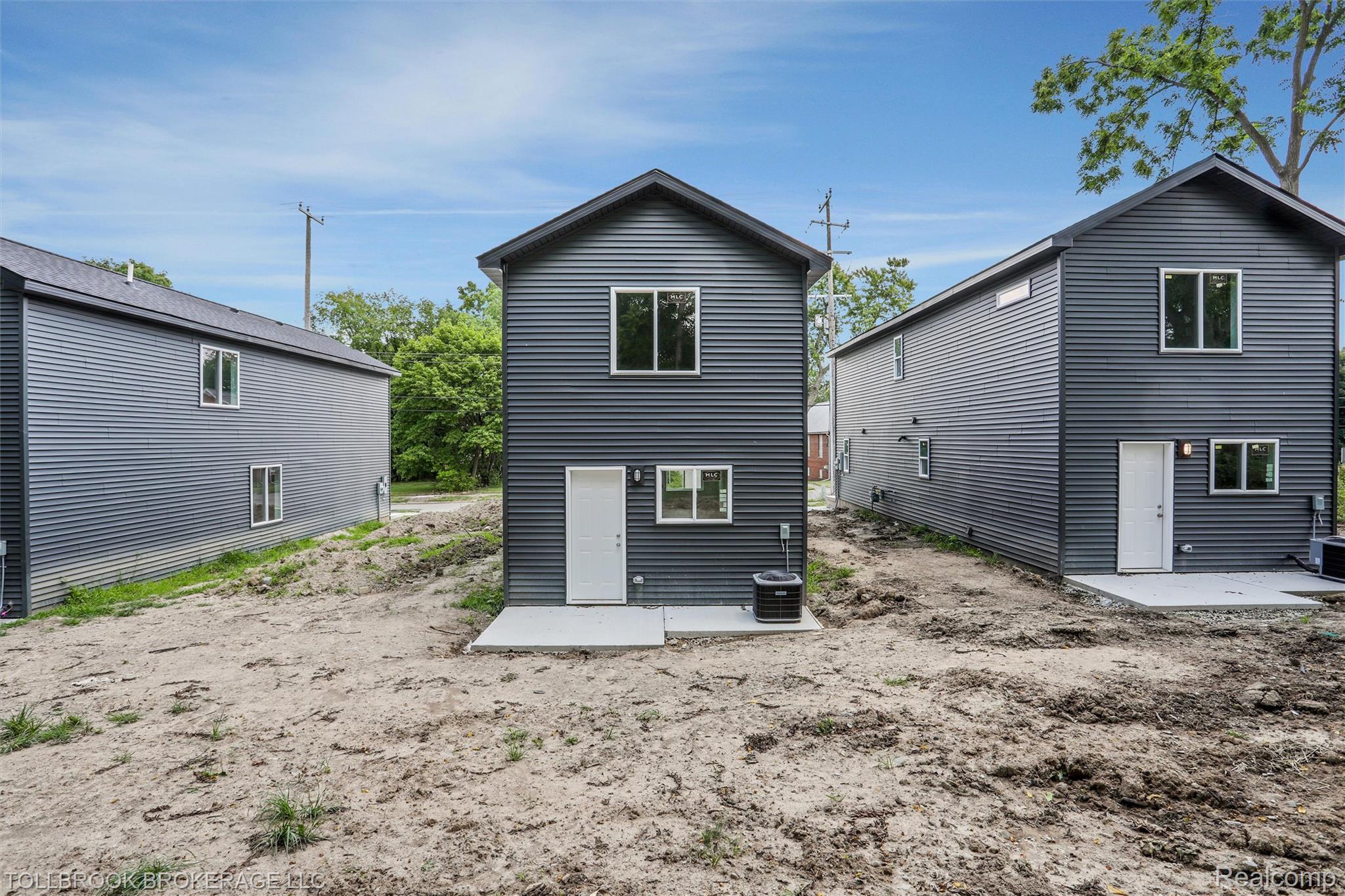 57 N. Roselawn Property Photo 7