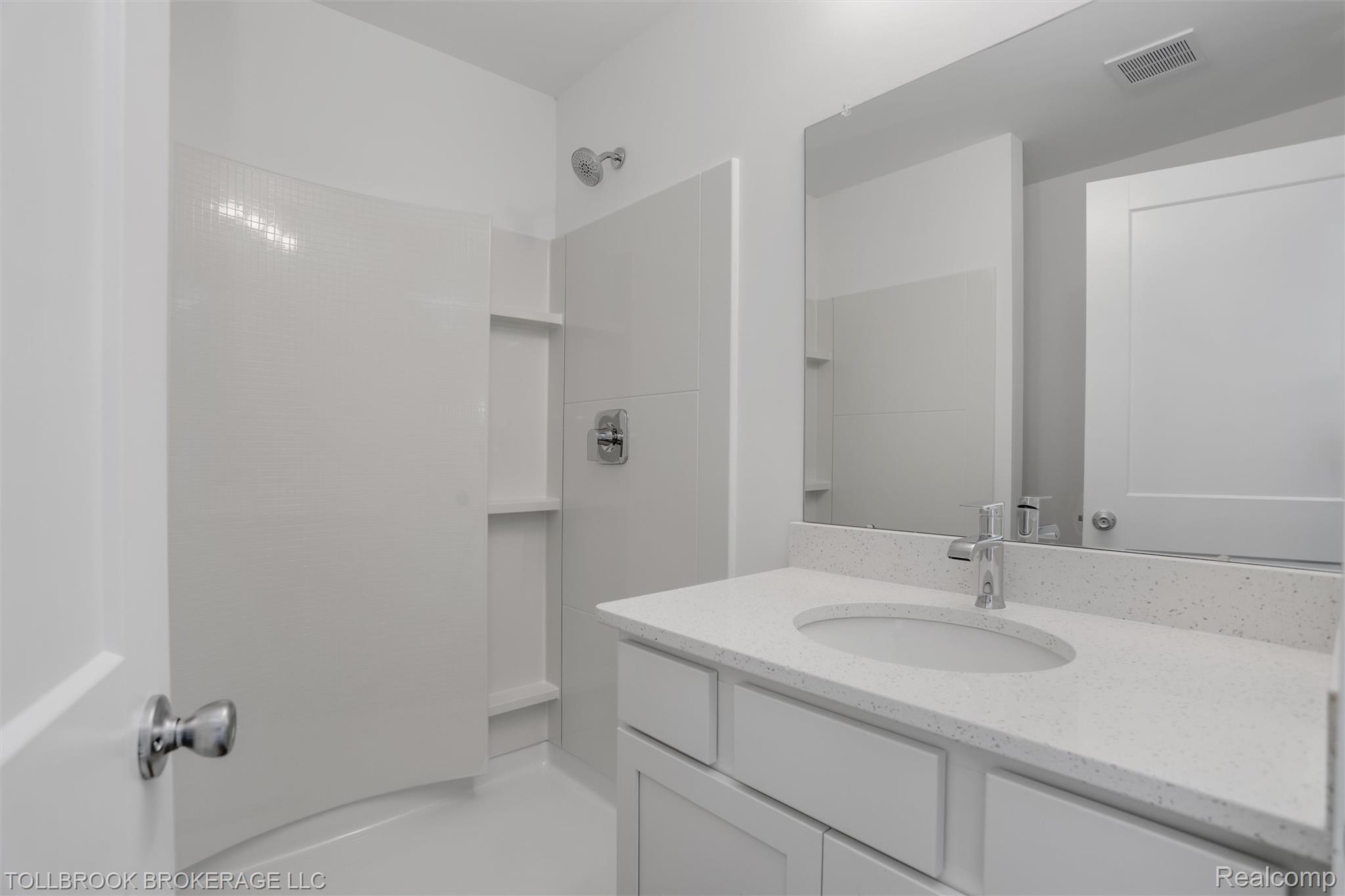57 N. Roselawn Property Photo 22