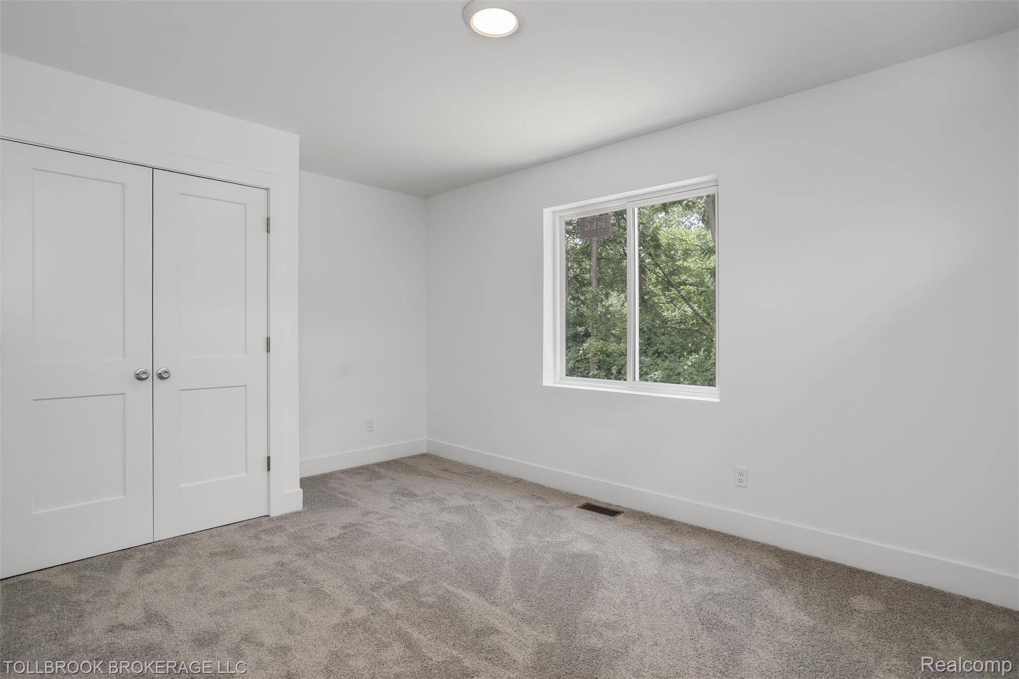 57 N. Roselawn Property Photo 24