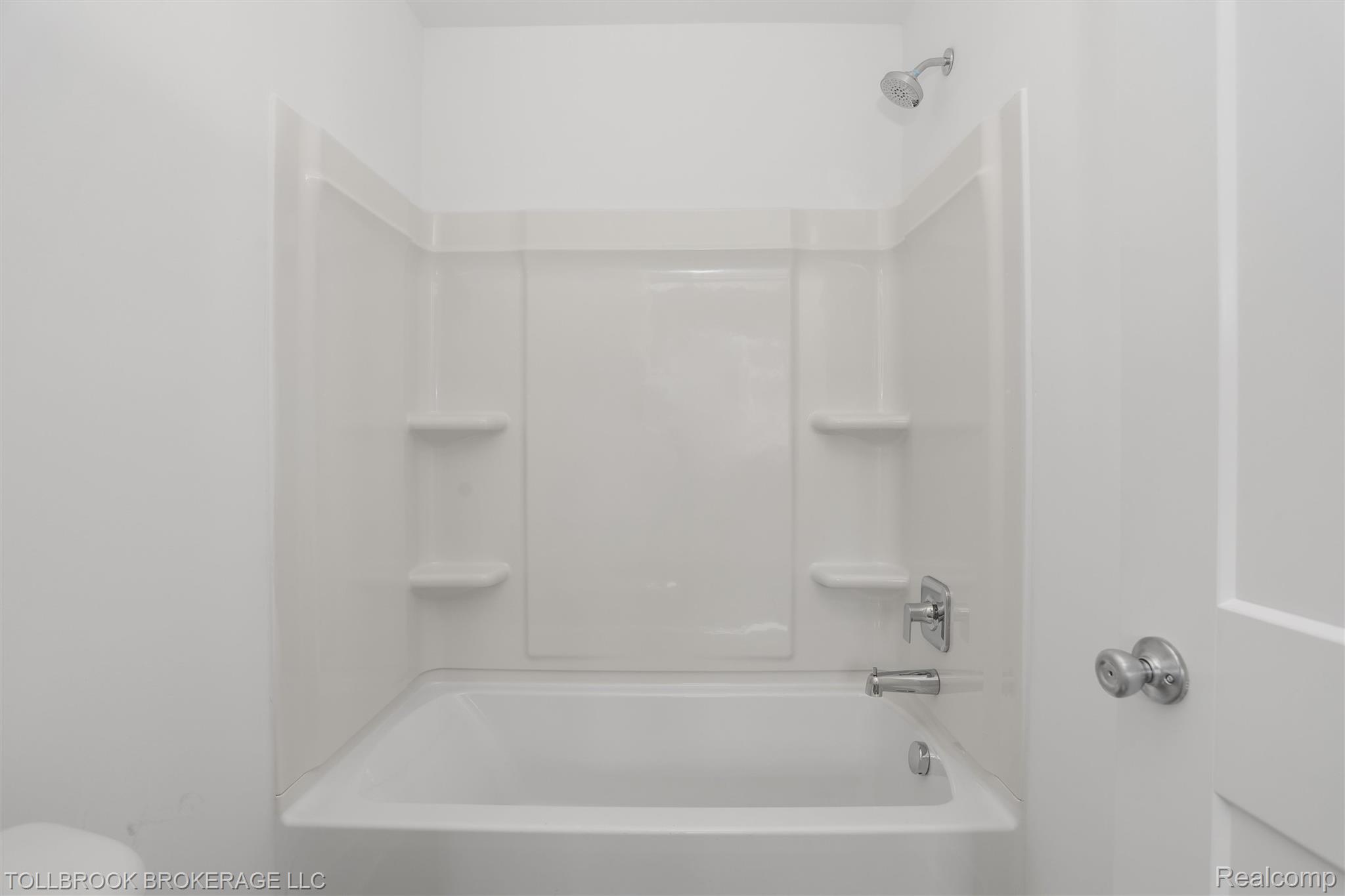 57 N. Roselawn Property Photo 26