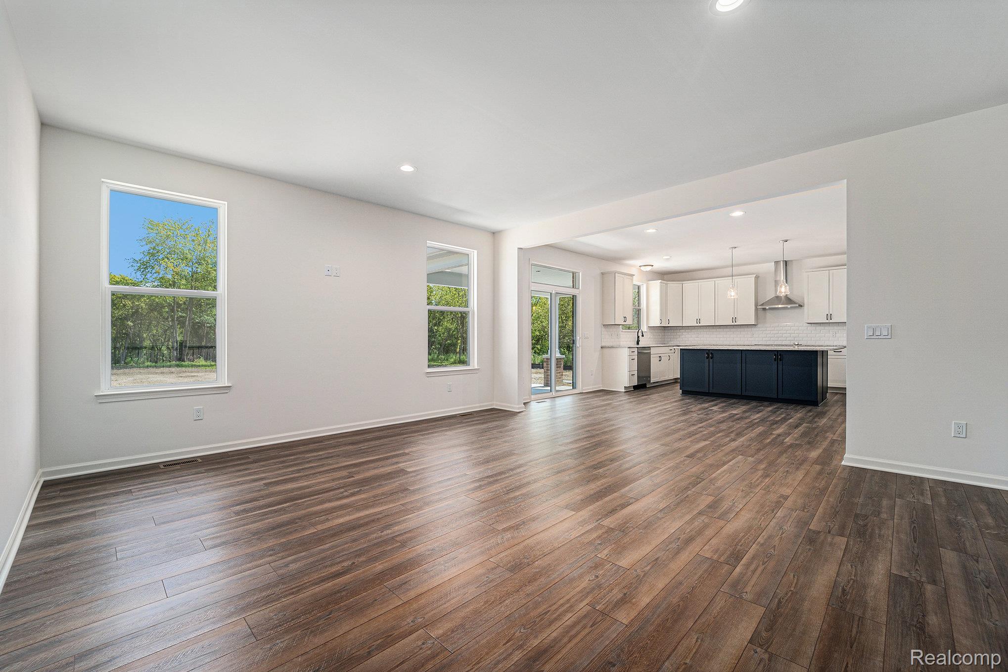 71714 Hidden River Drive Property Photo 3