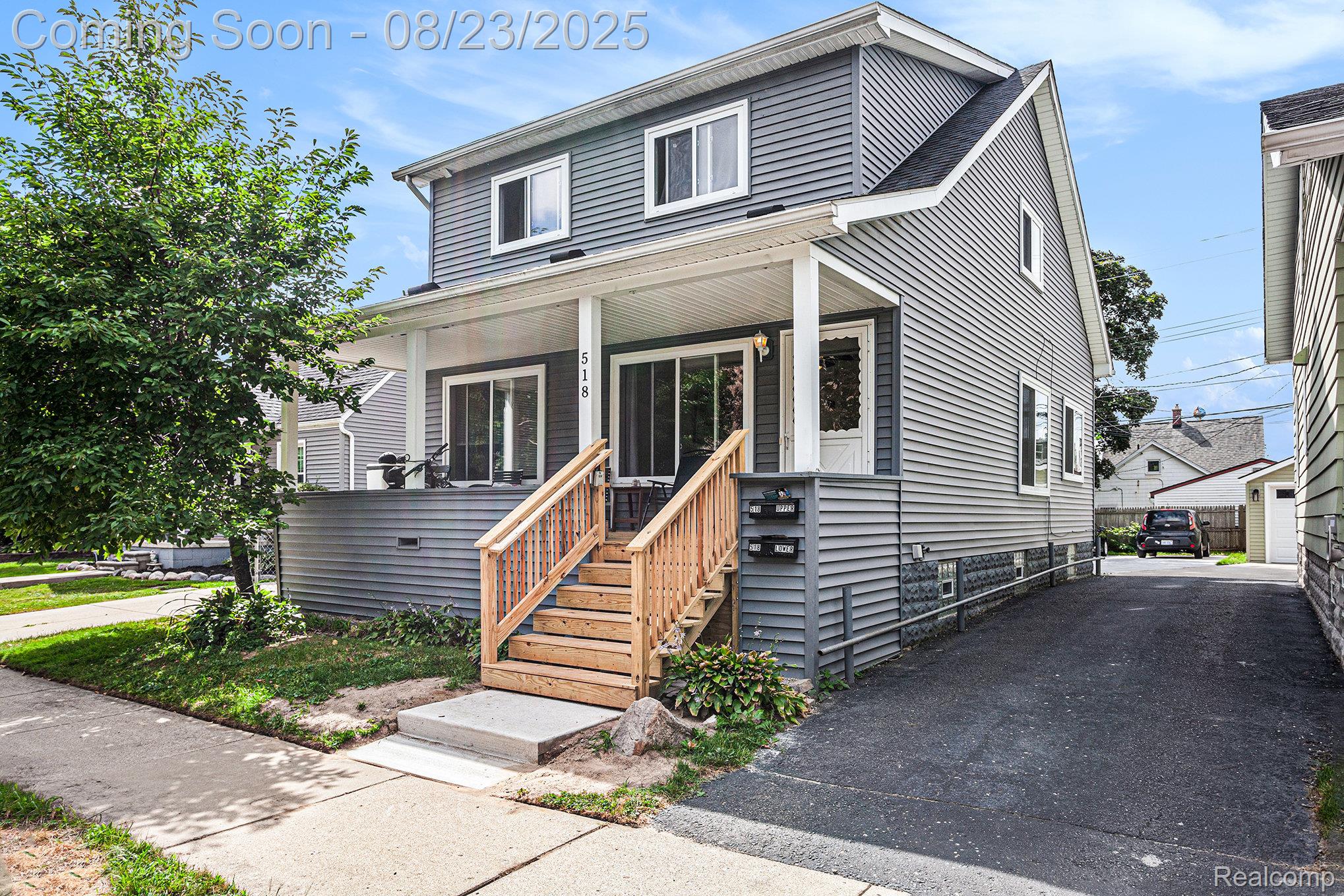 518 E Troy Street Property Photo 1