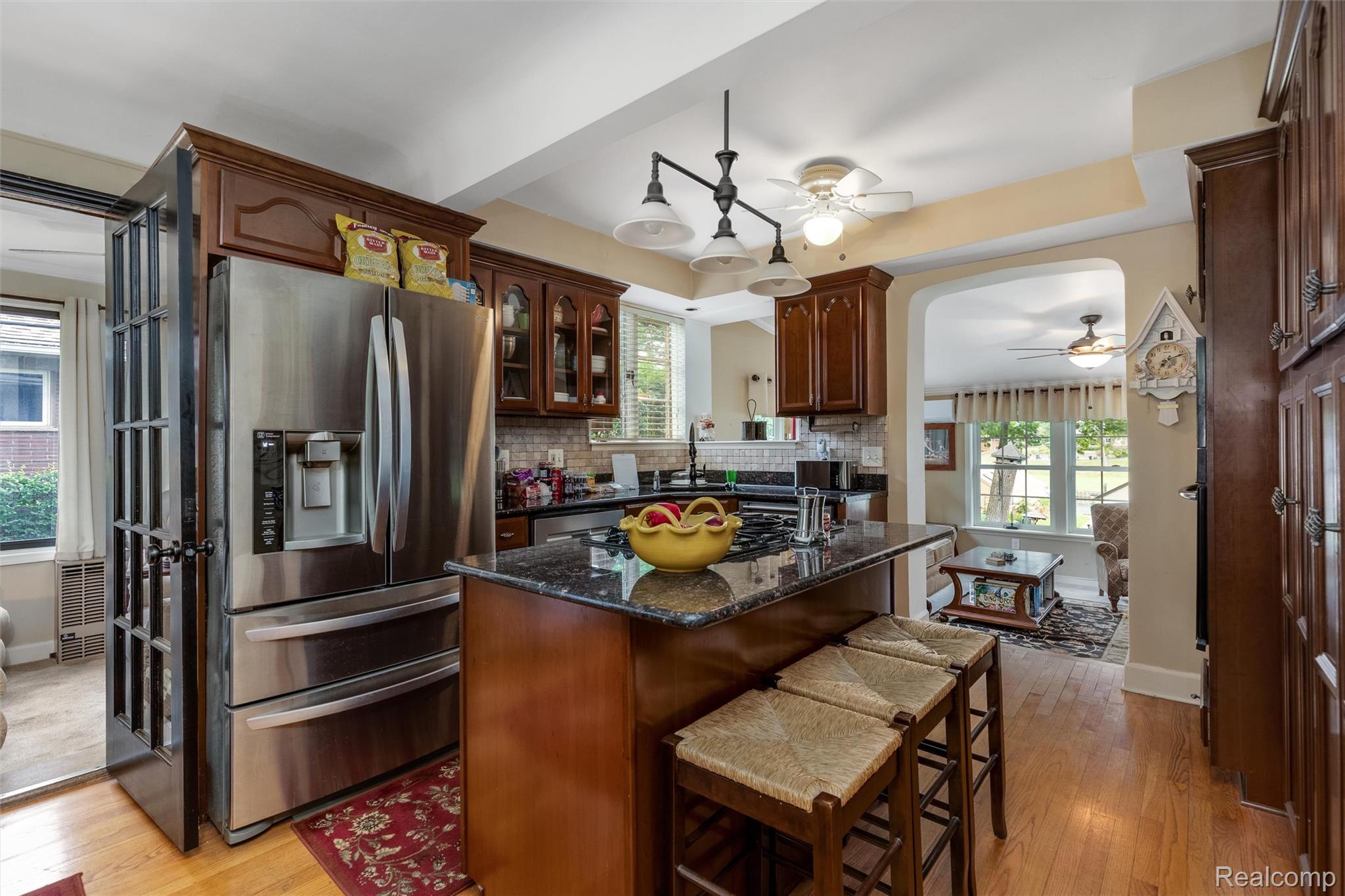 21071 Thorofare Road Property Photo 9