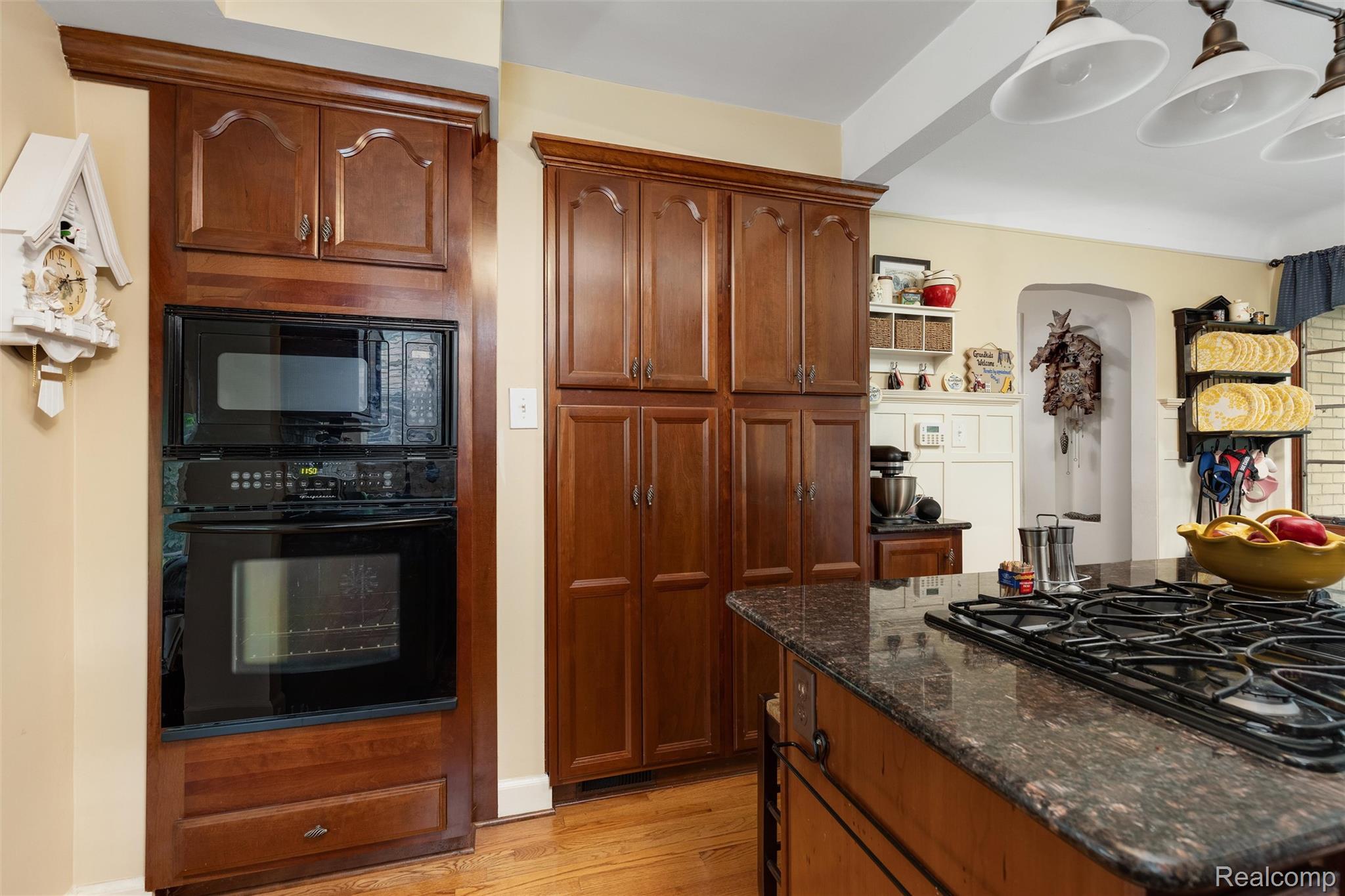 21071 Thorofare Road Property Photo 10