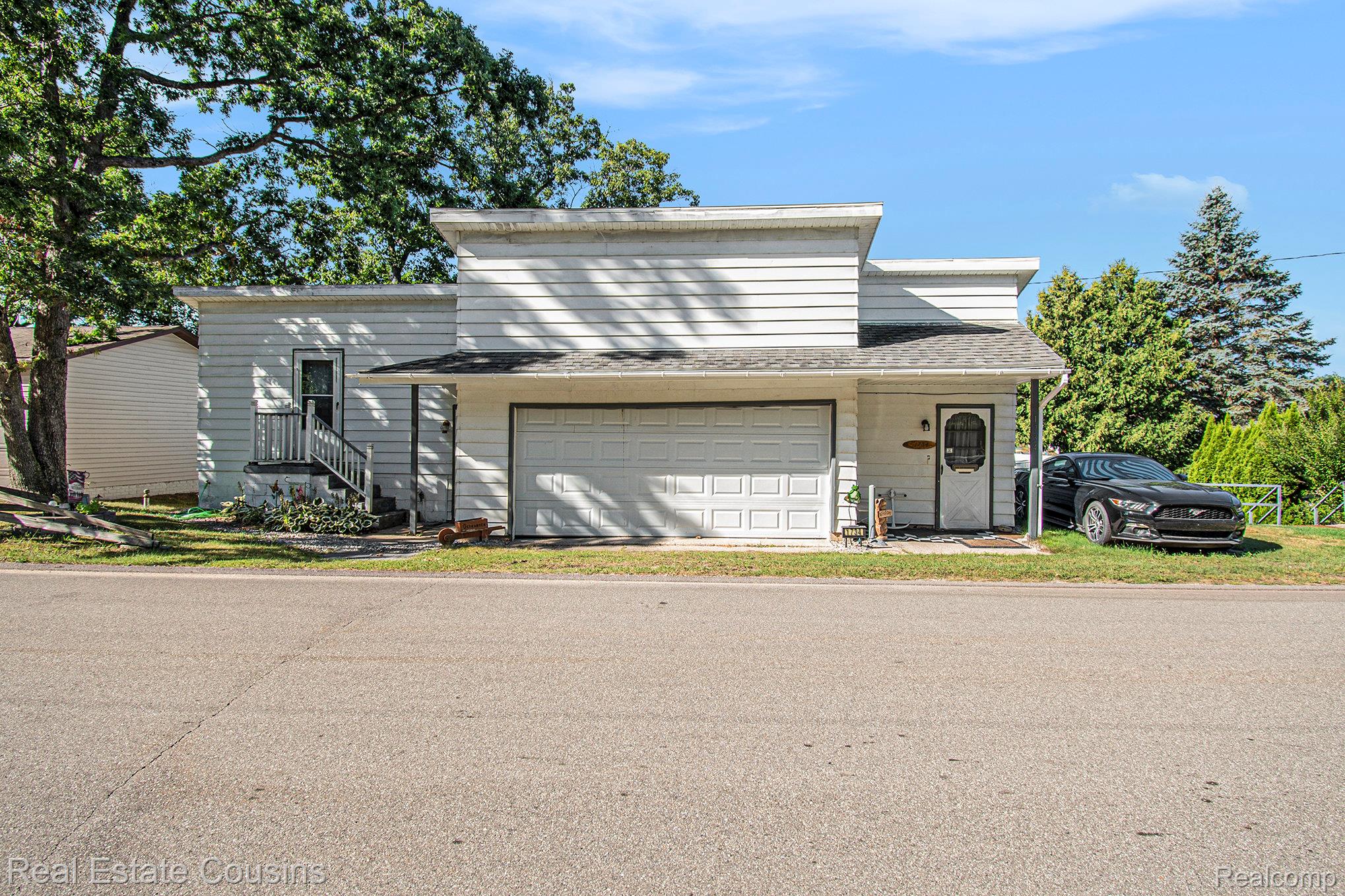 1734 Forest Road Property Photo 1