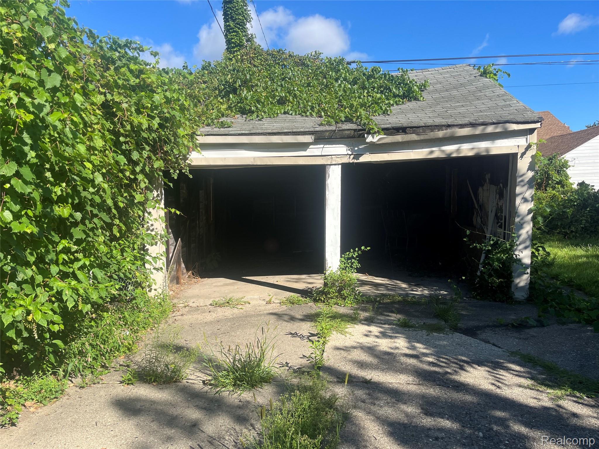 11233 Engleside Street Property Photo 2