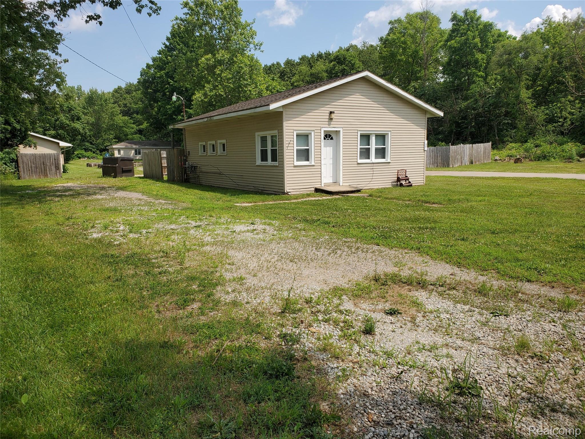 11549 S Us Highway 27 Property Photo 4