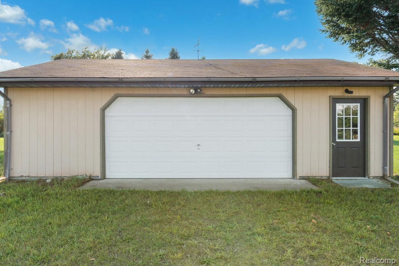 9720 E Kellyville Road Property Photo 10