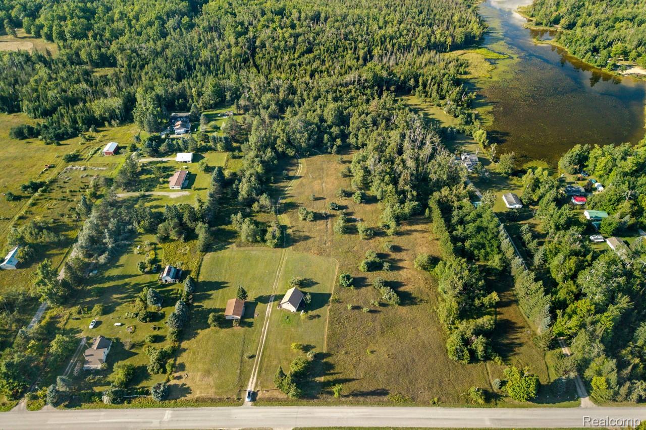 9720 E Kellyville Road Property Photo 12