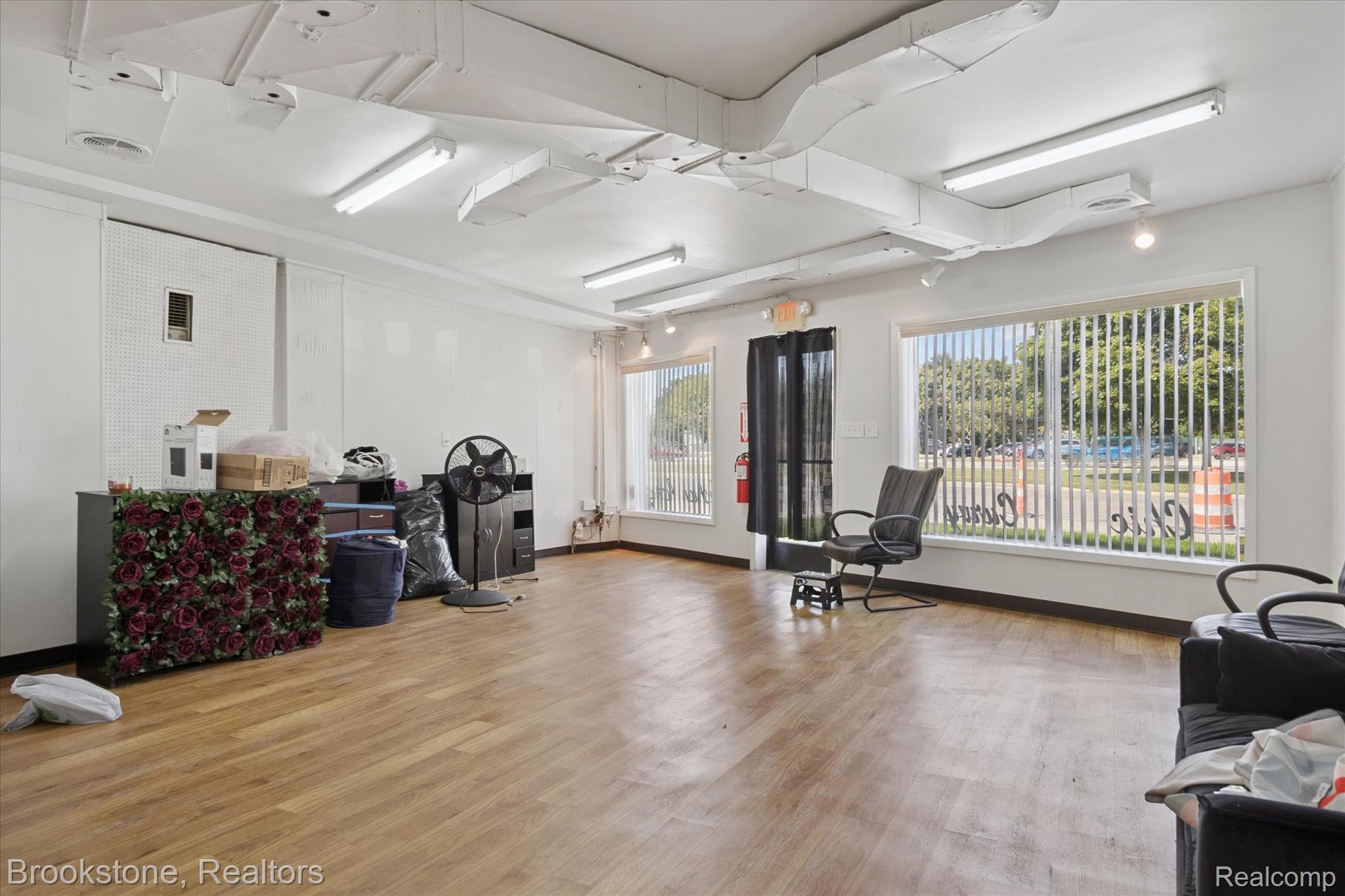 24450 Gratiot Avenue Property Photo 5