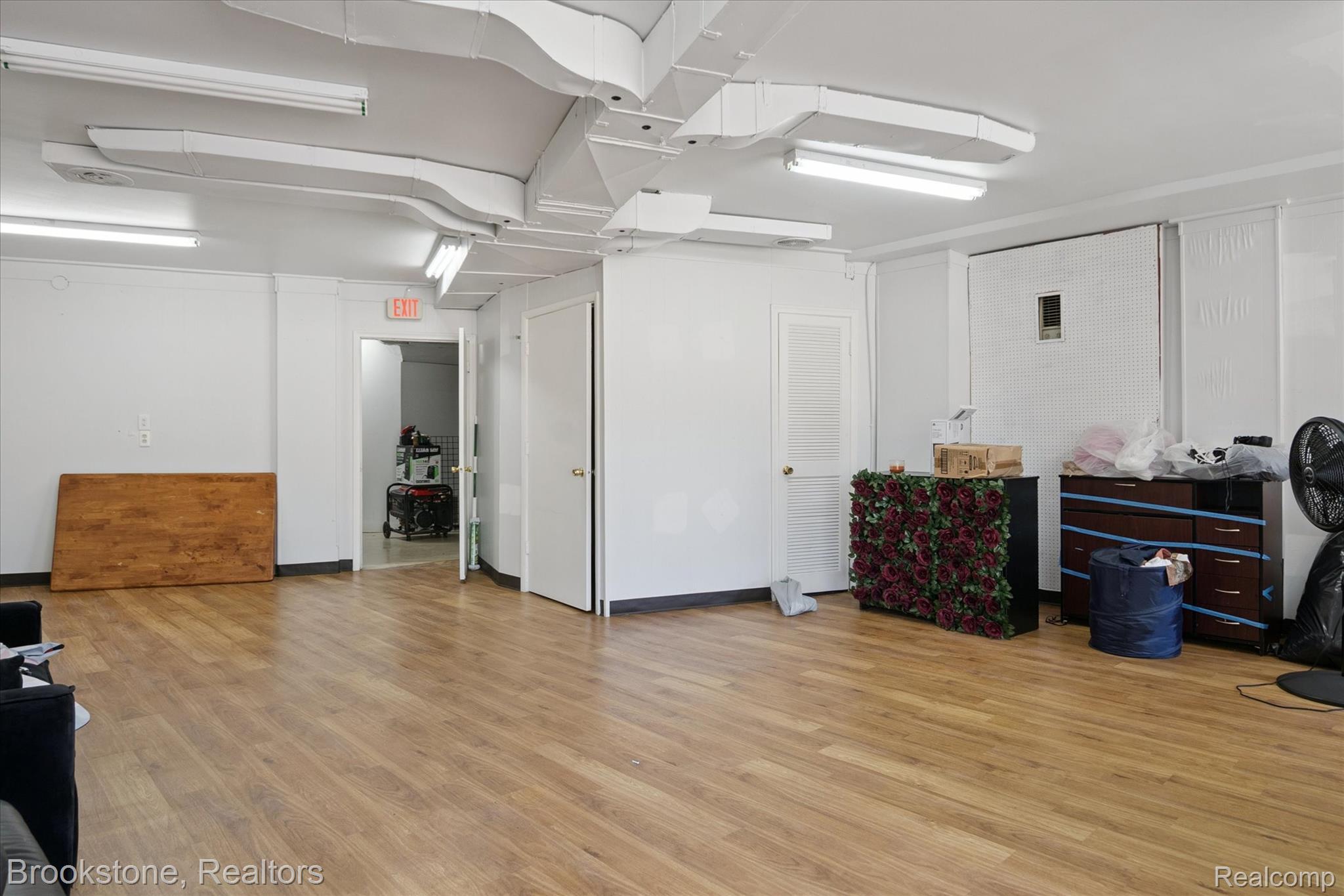 24450 Gratiot Avenue Property Photo 6