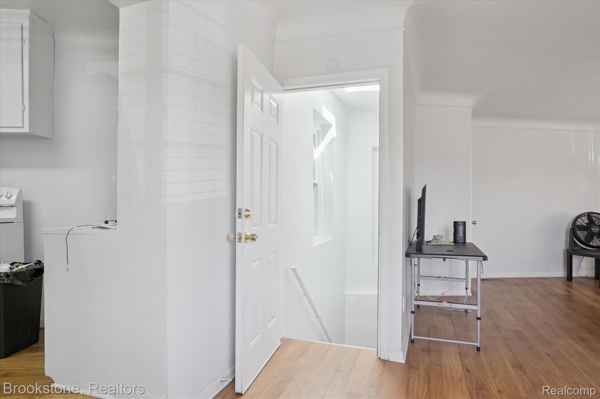 24450 Gratiot Avenue Property Photo 11