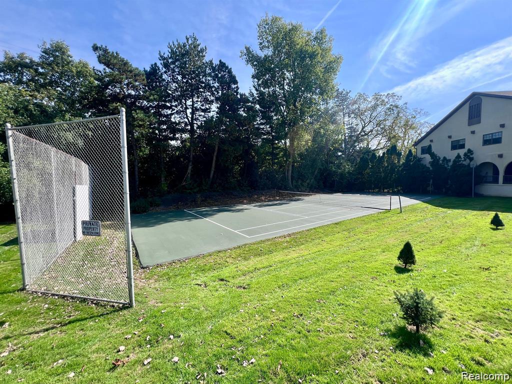 42160 Woodward Avenue Avenue 8 Property Photo 11