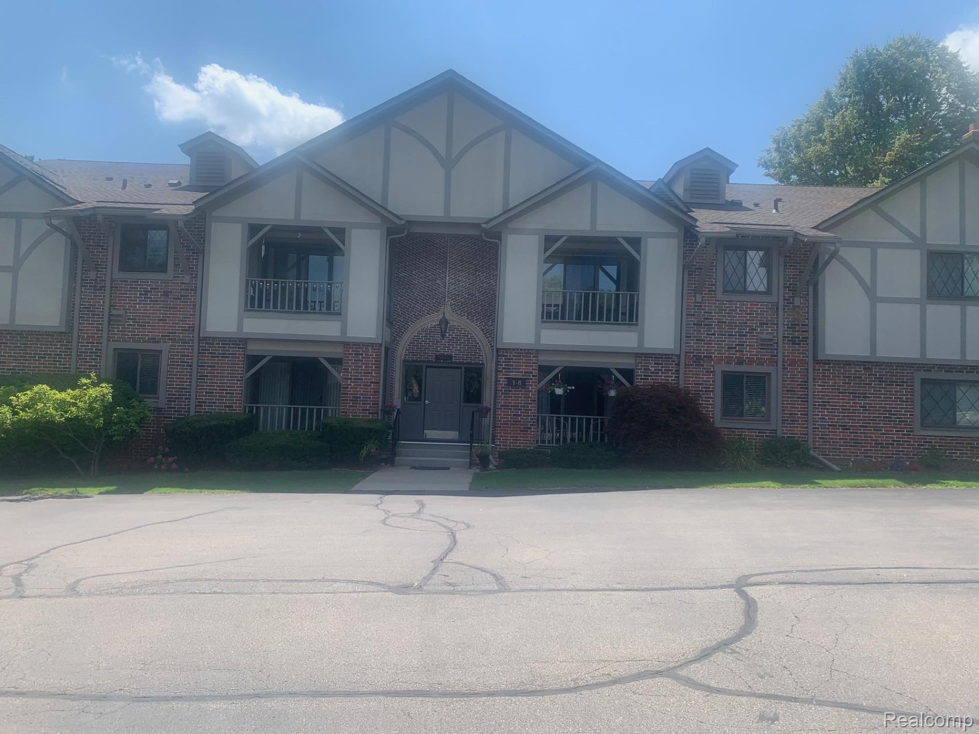 42160 Woodward Avenue Avenue 8 Property Photo 42