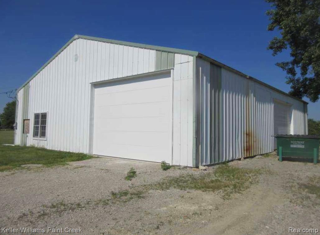 16135 Petz Road Property Photo 2