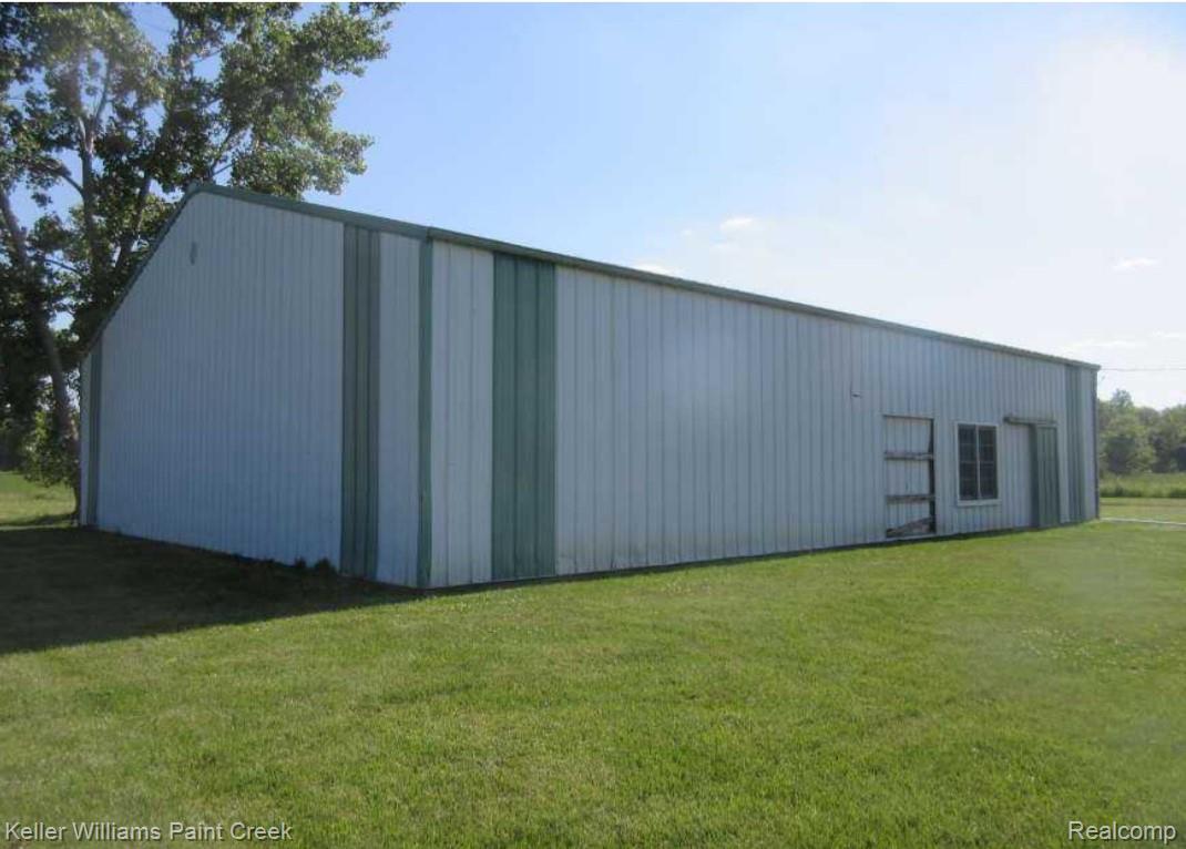 16135 Petz Road Property Photo 3