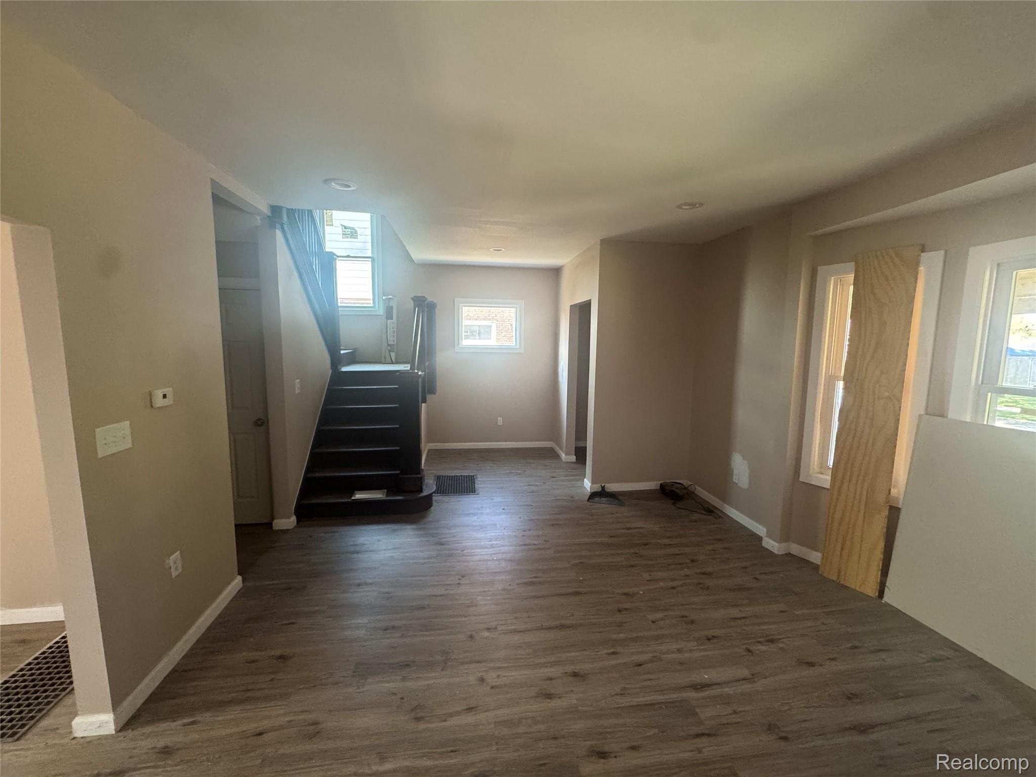 993 Algonquin Street Property Photo 7