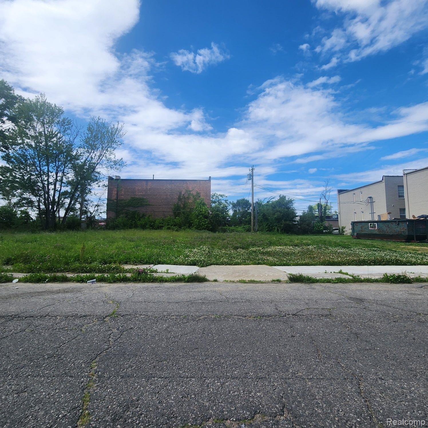 14253 Fordham Street Property Photo 4