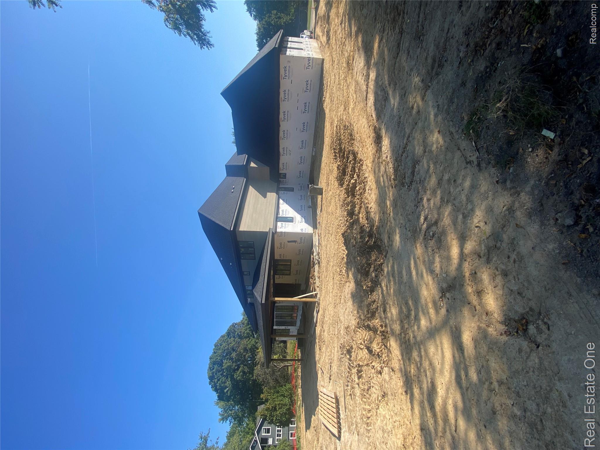 3370 Bloomcrest Drive Property Photo 4