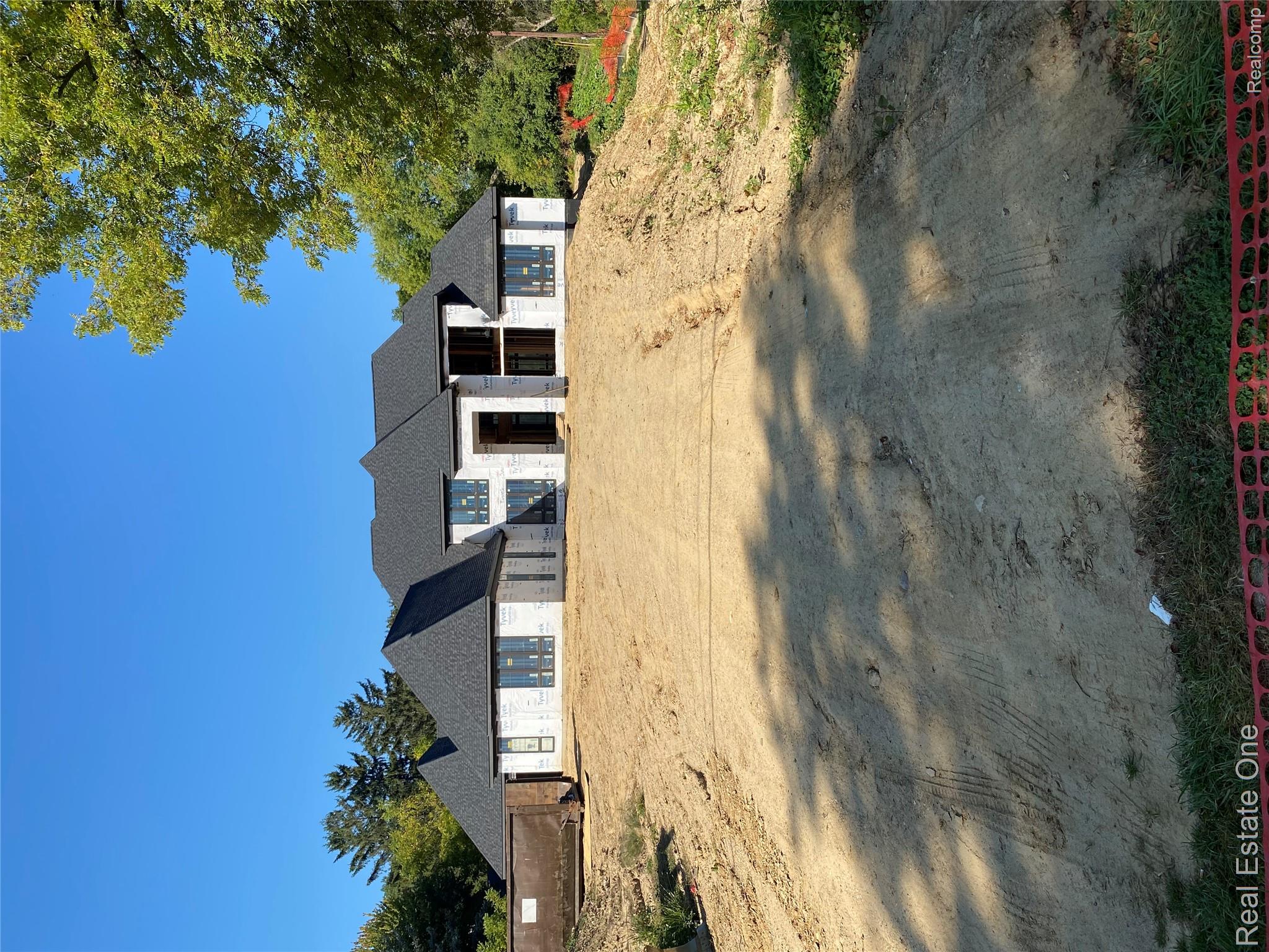 3370 Bloomcrest Drive Property Photo 6