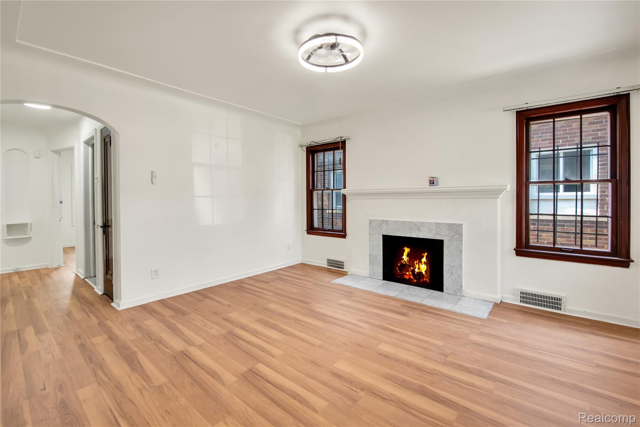 20441 Spencer Street Property Photo 5