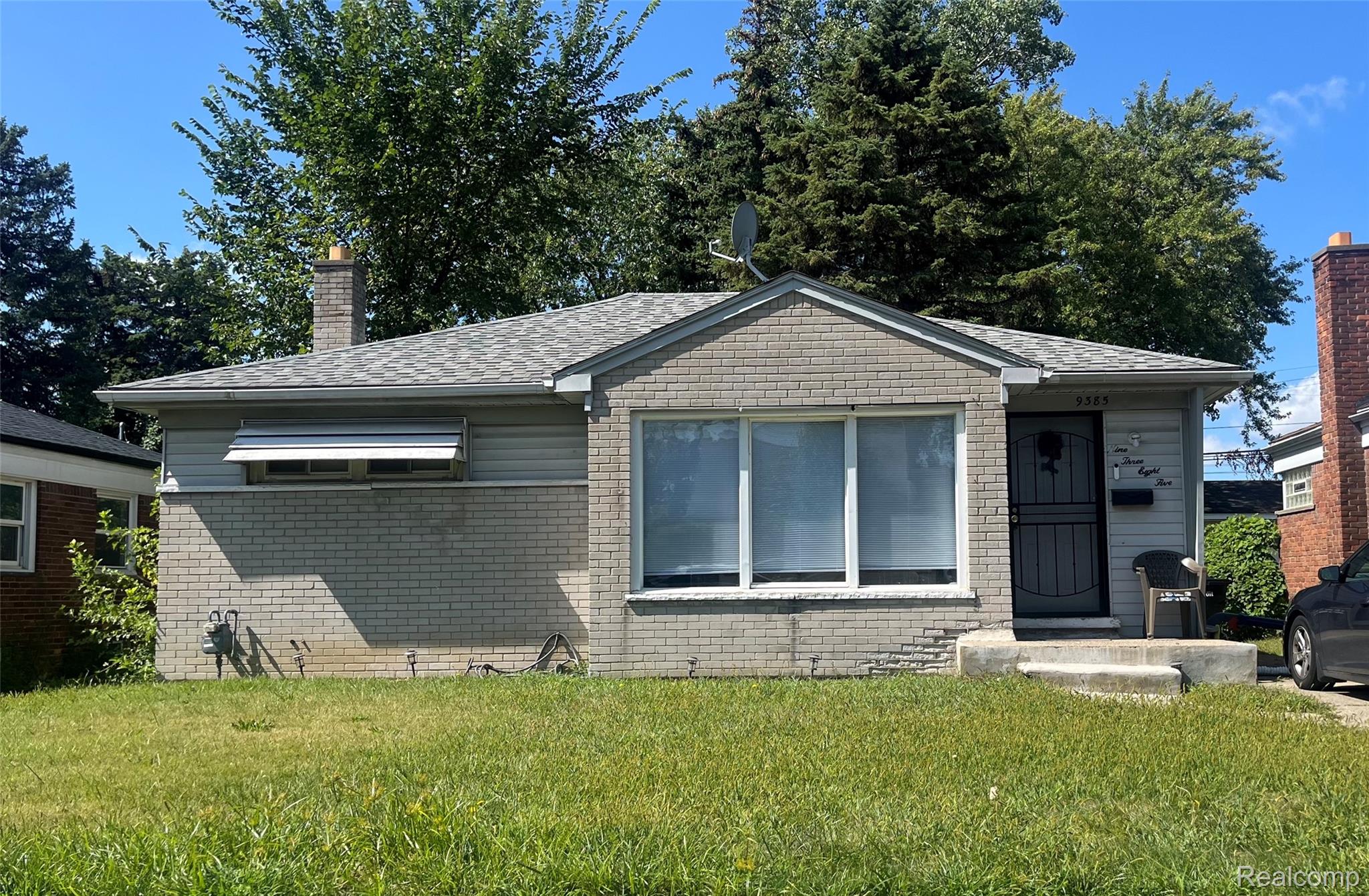 9385 Hartwell Street Property Photo 1