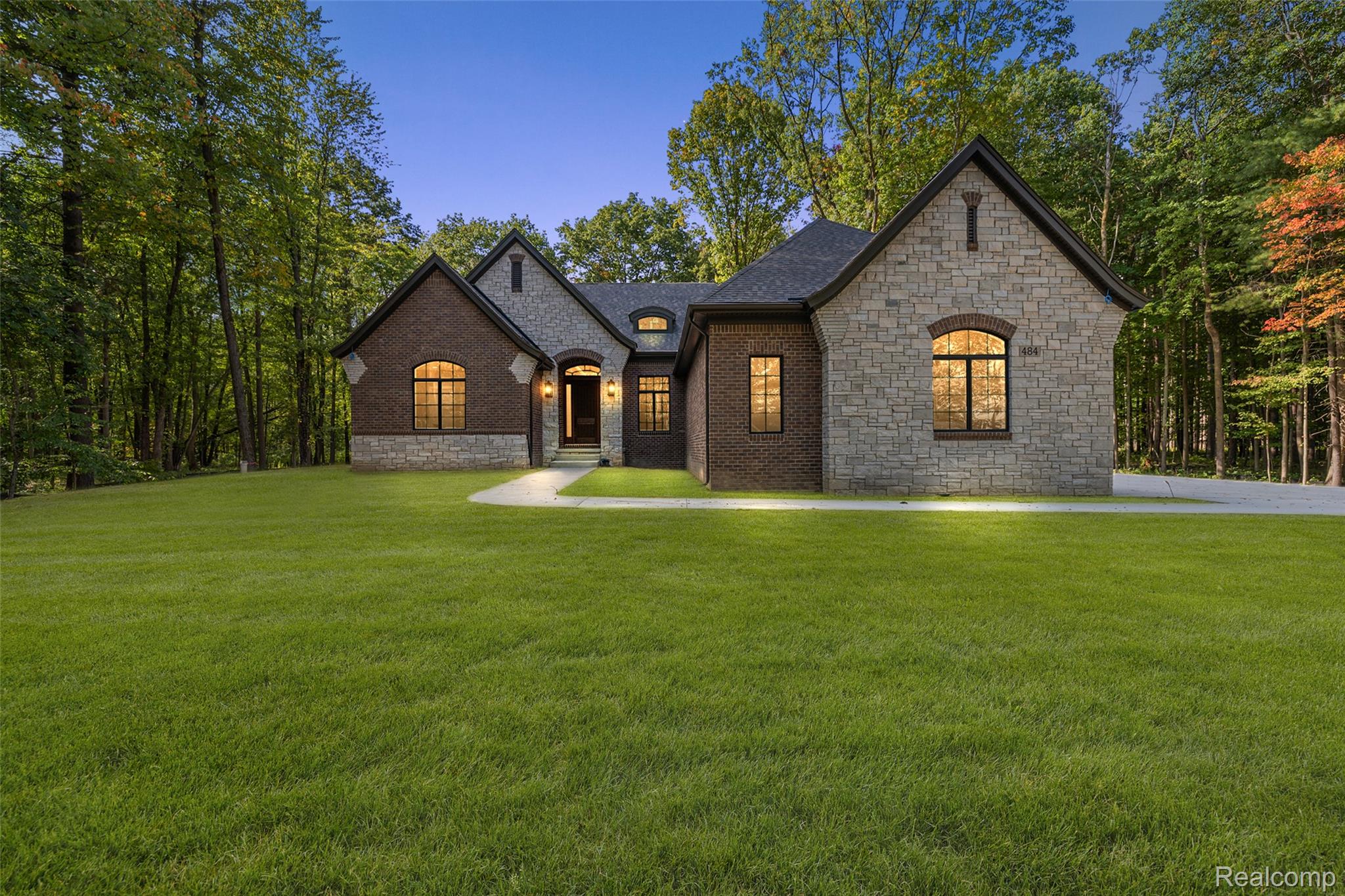 1 Pinery Court Property Photo 1
