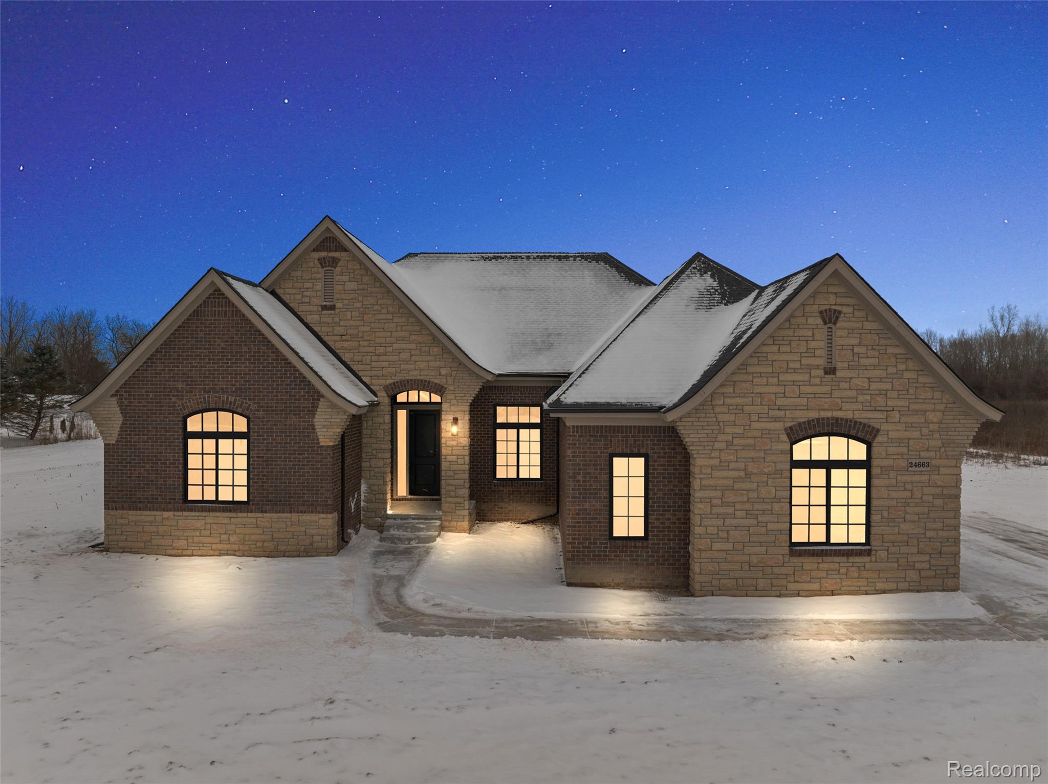 1 Pinery Court Property Photo 3