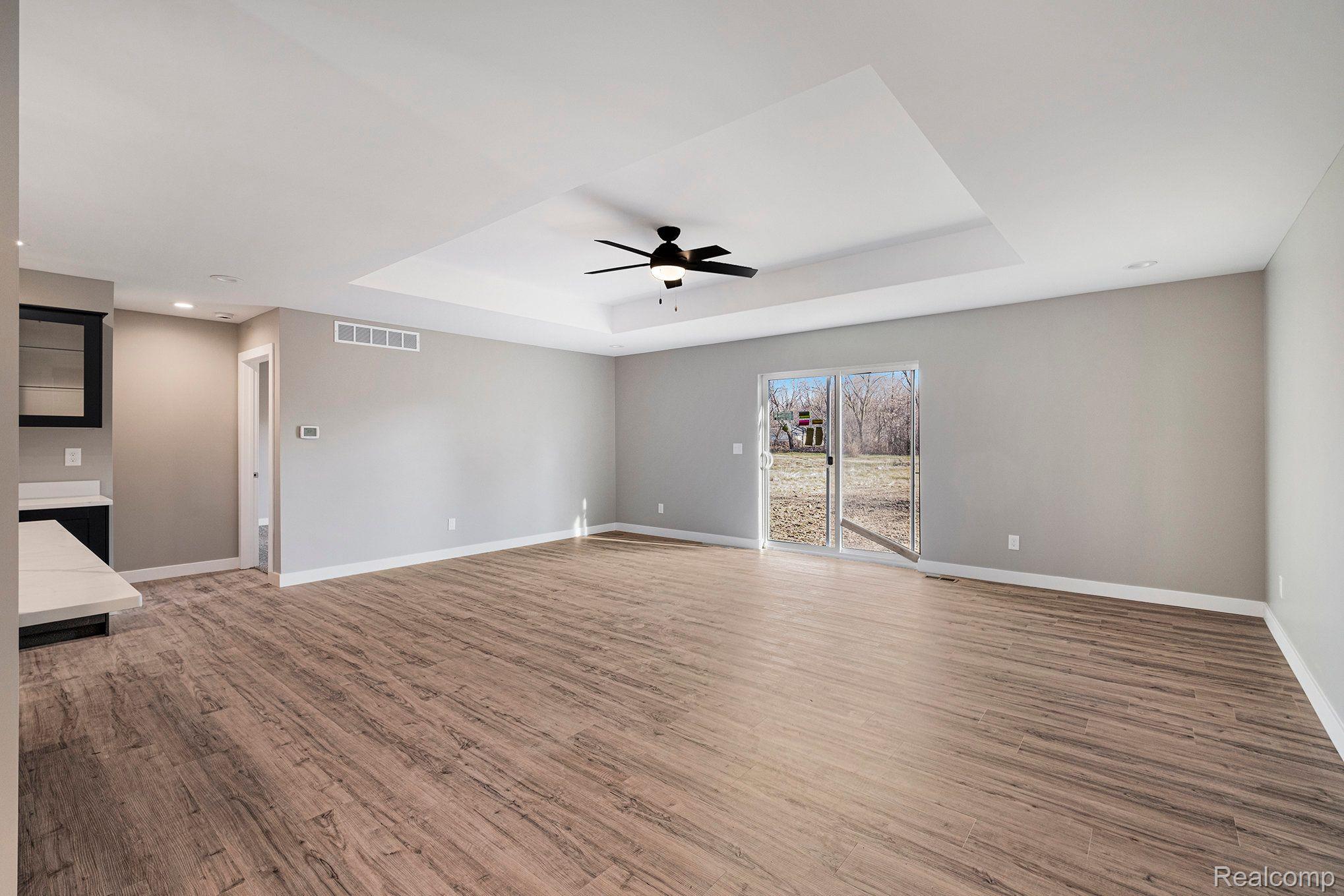 2417 Eugene Street Property Photo 5