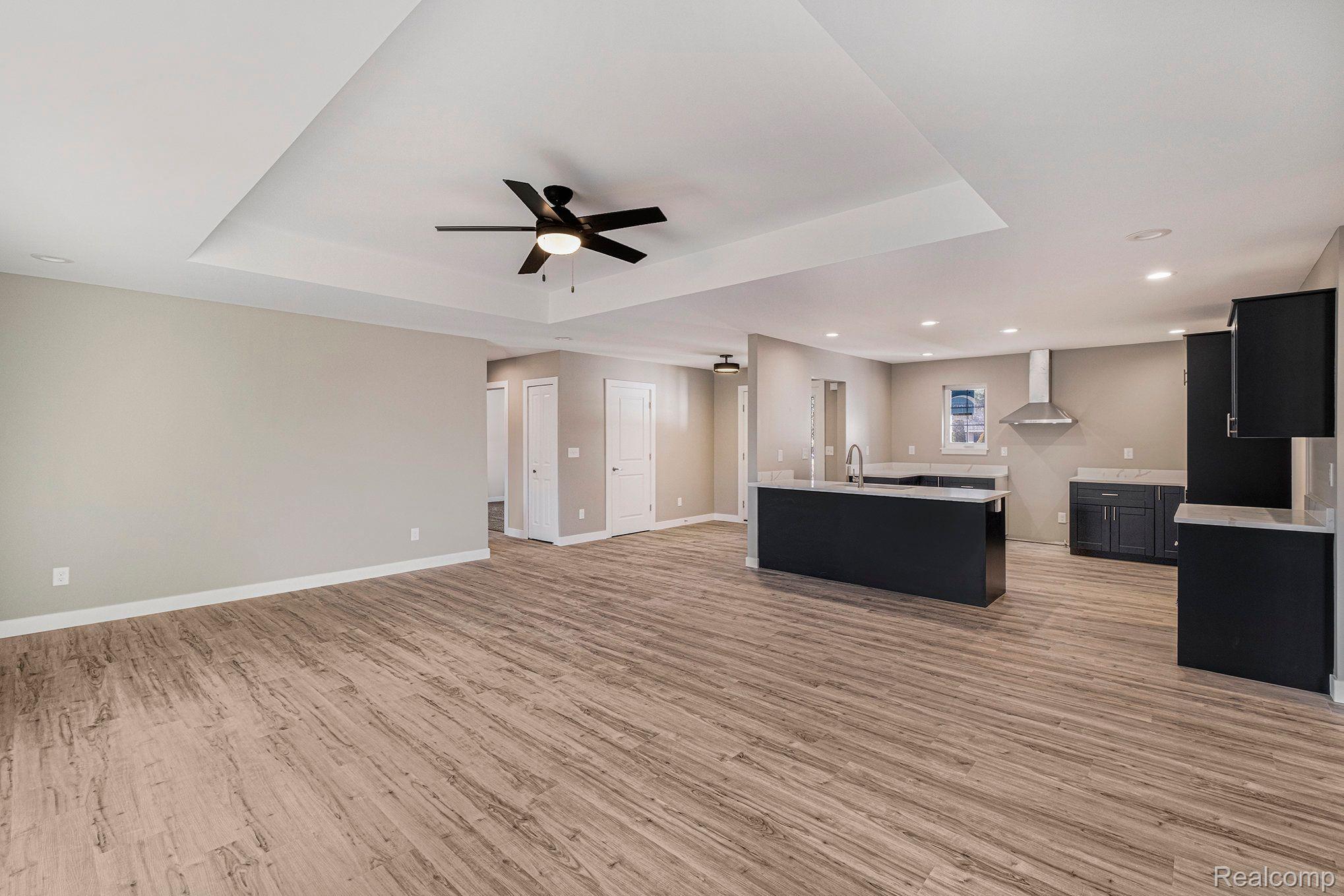 2417 Eugene Street Property Photo 6