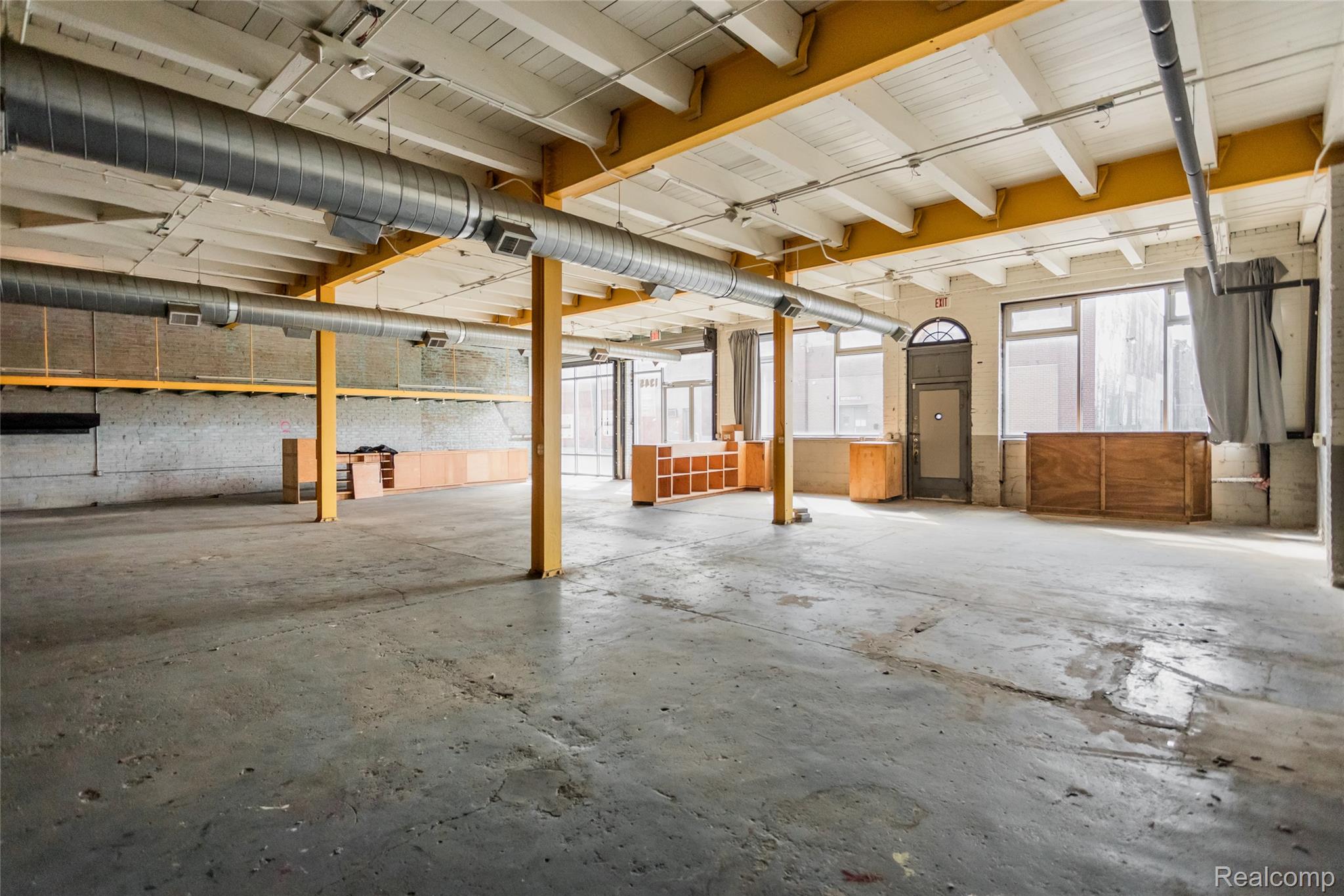 1337 Division Street Property Photo 5