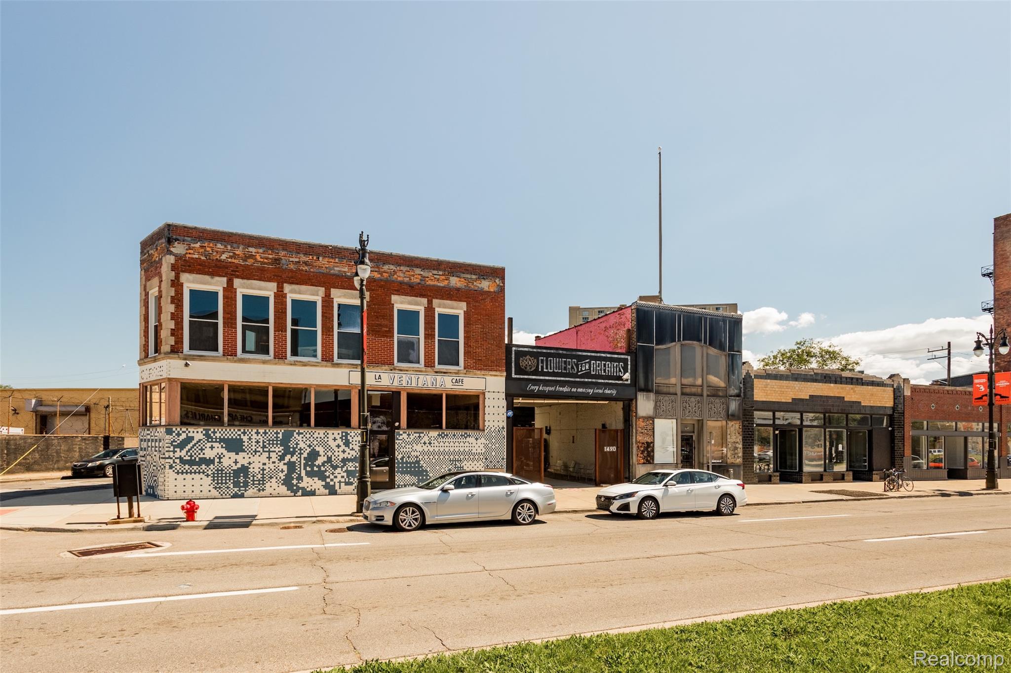 1494 Gratiot Avenue Property Photo 3