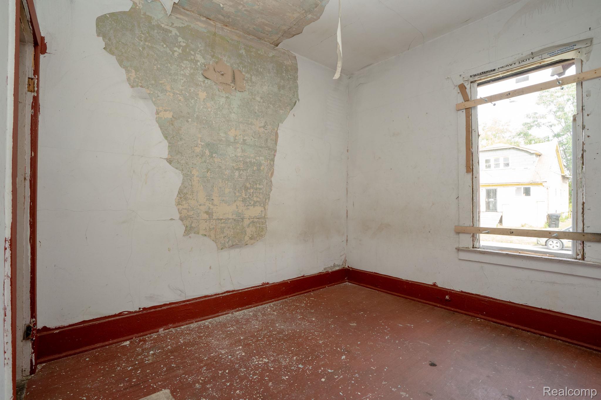 7169 Holmes Street Property Photo 6