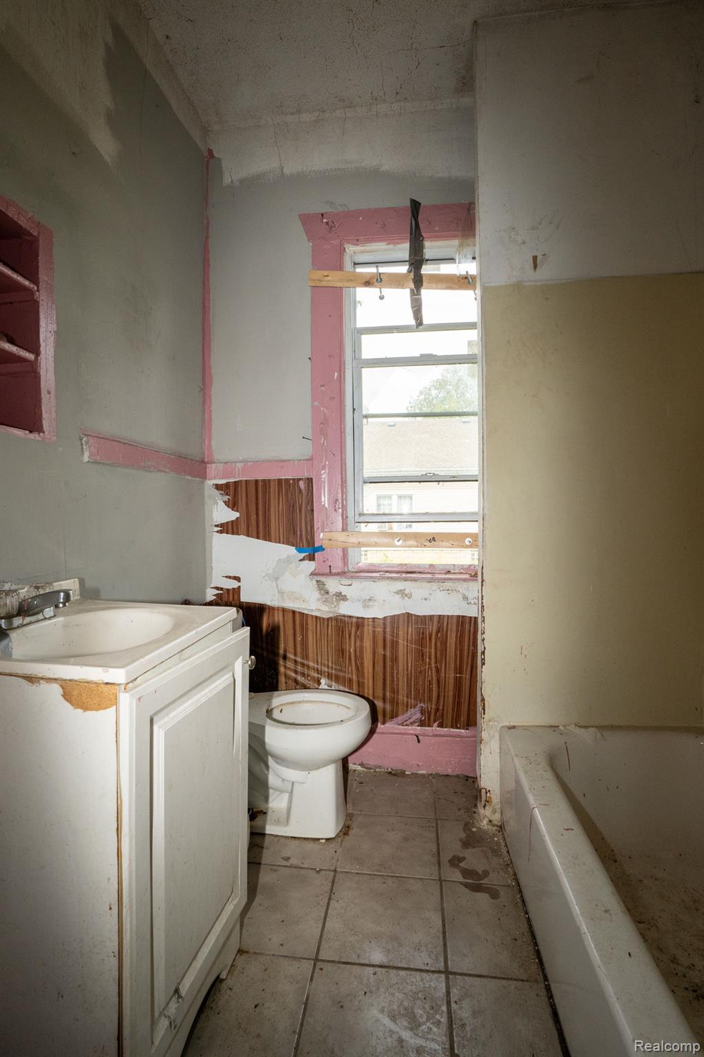 7169 Holmes Street Property Photo 14