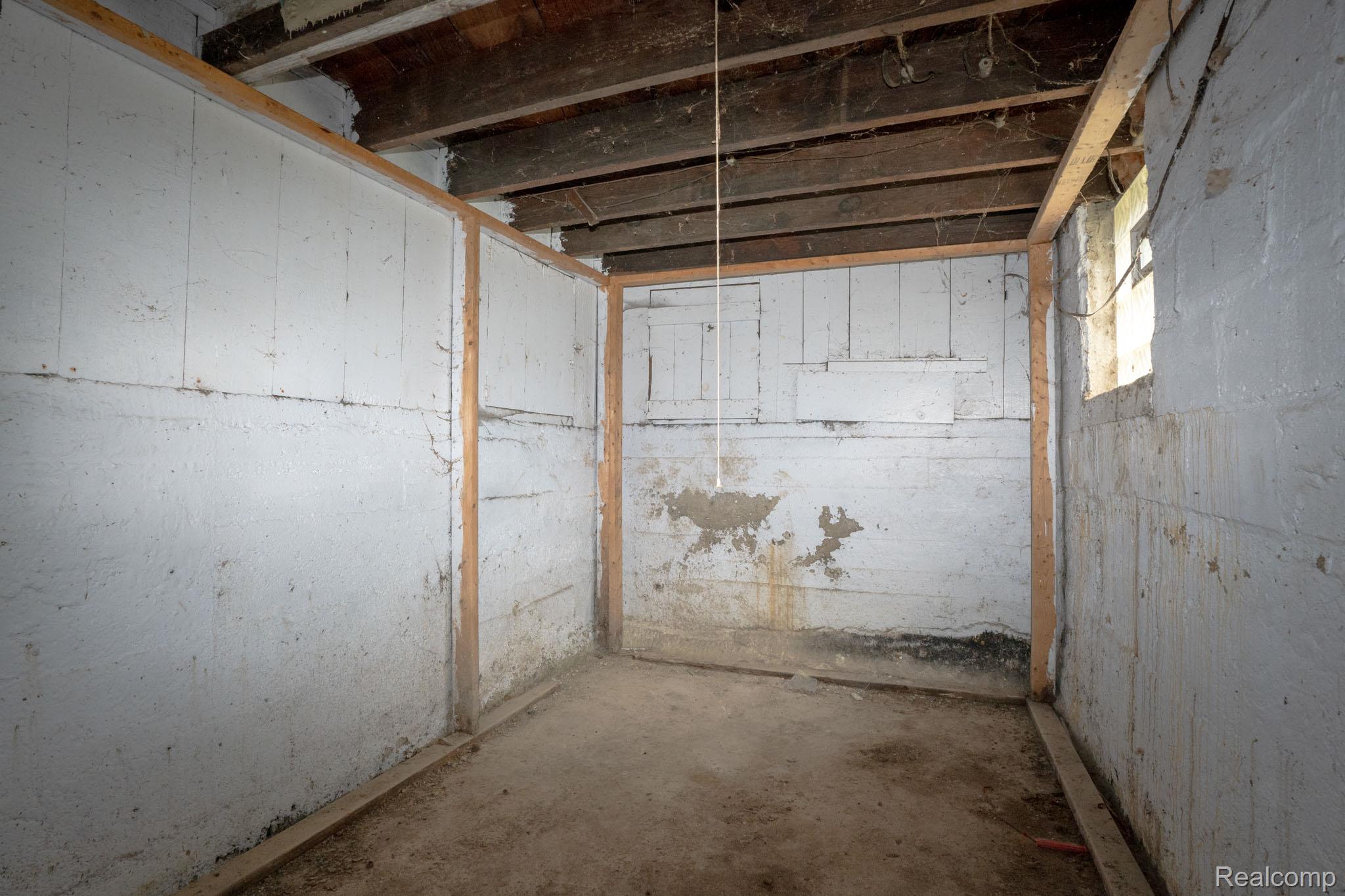 7169 Holmes Street Property Photo 16