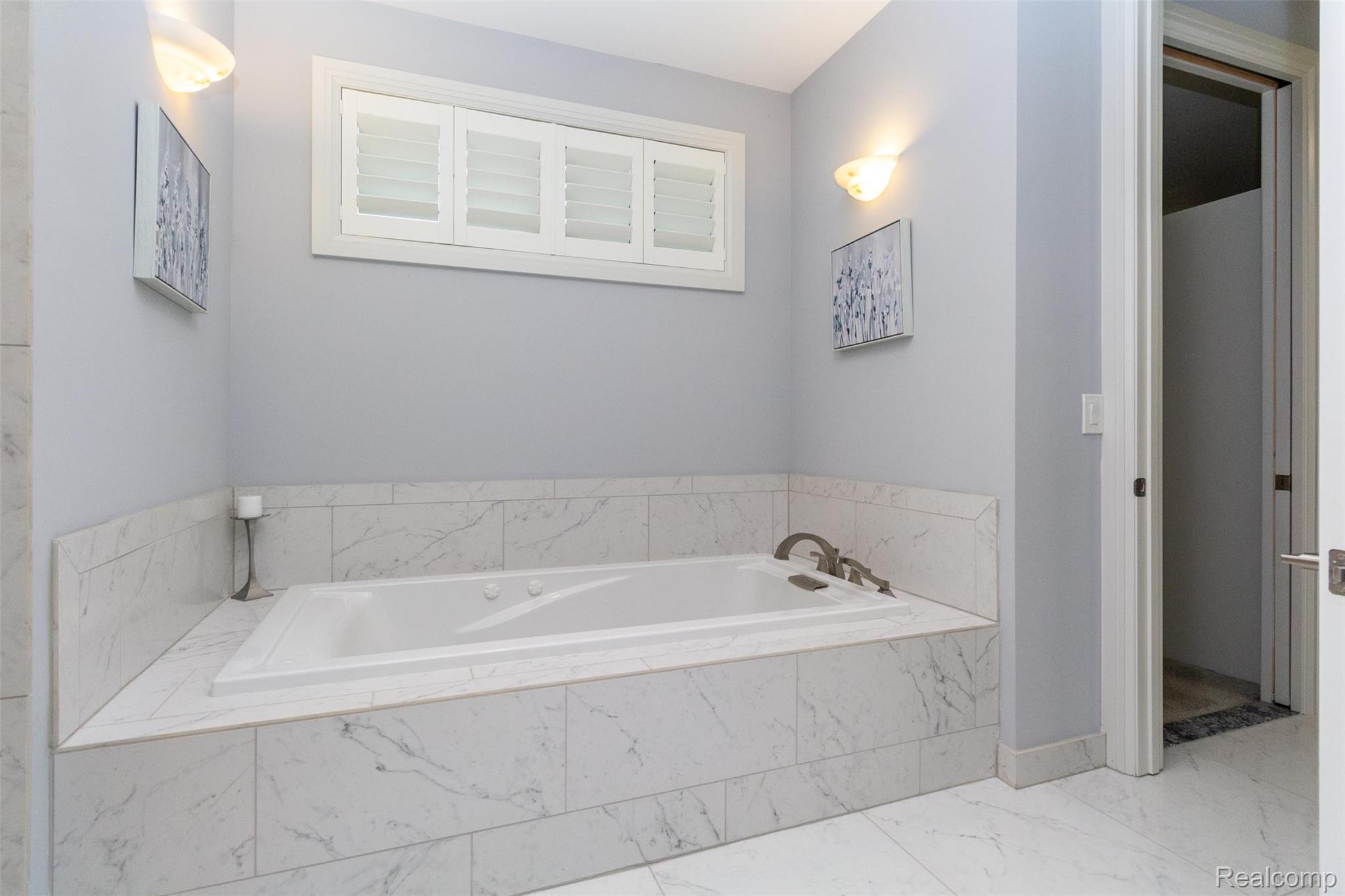 302 Tanview Drive Property Photo 48