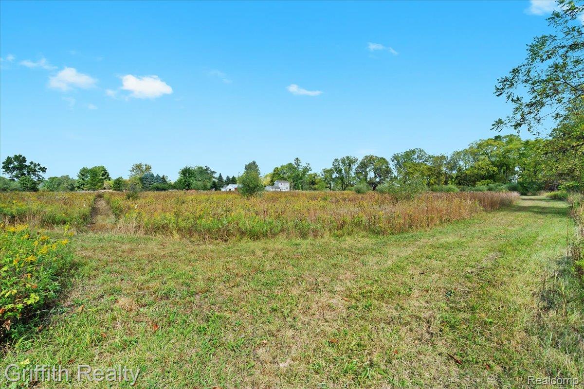 9800 Beeman Road Property Photo 7