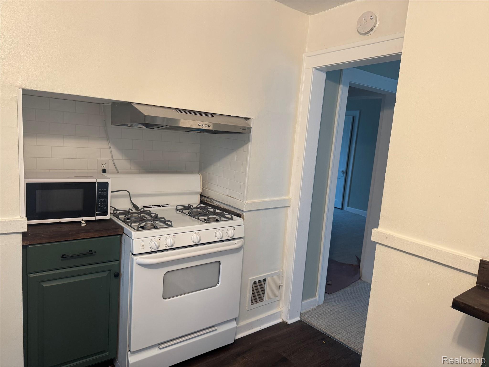 1465 Maryland Street Property Photo 11
