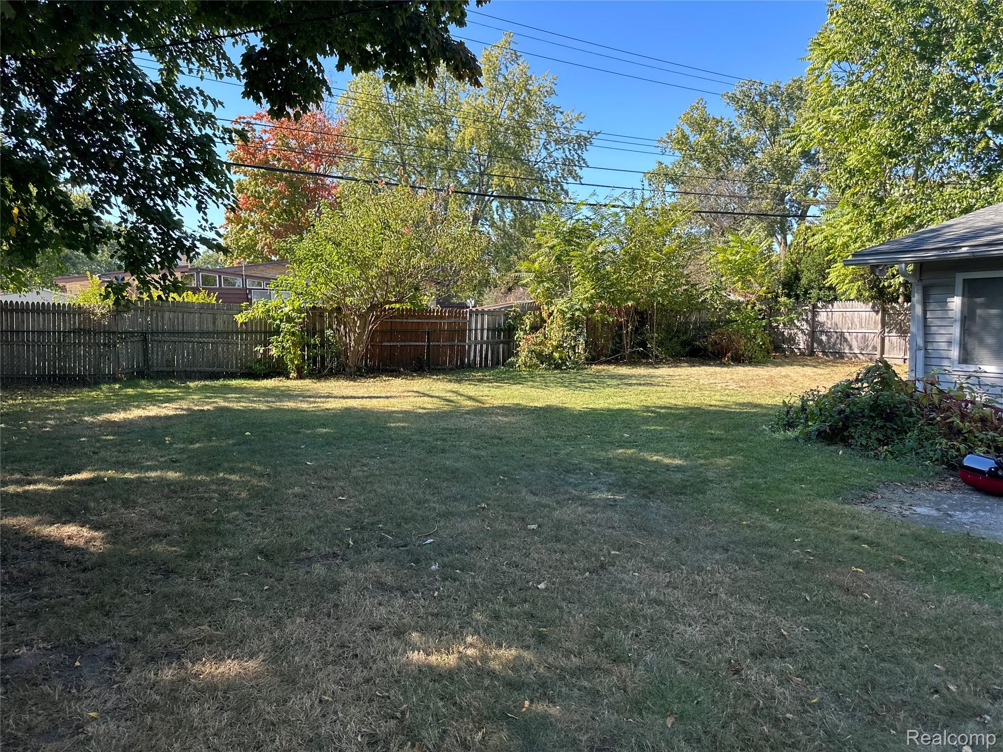2216 Middlebelt Road Property Photo 6